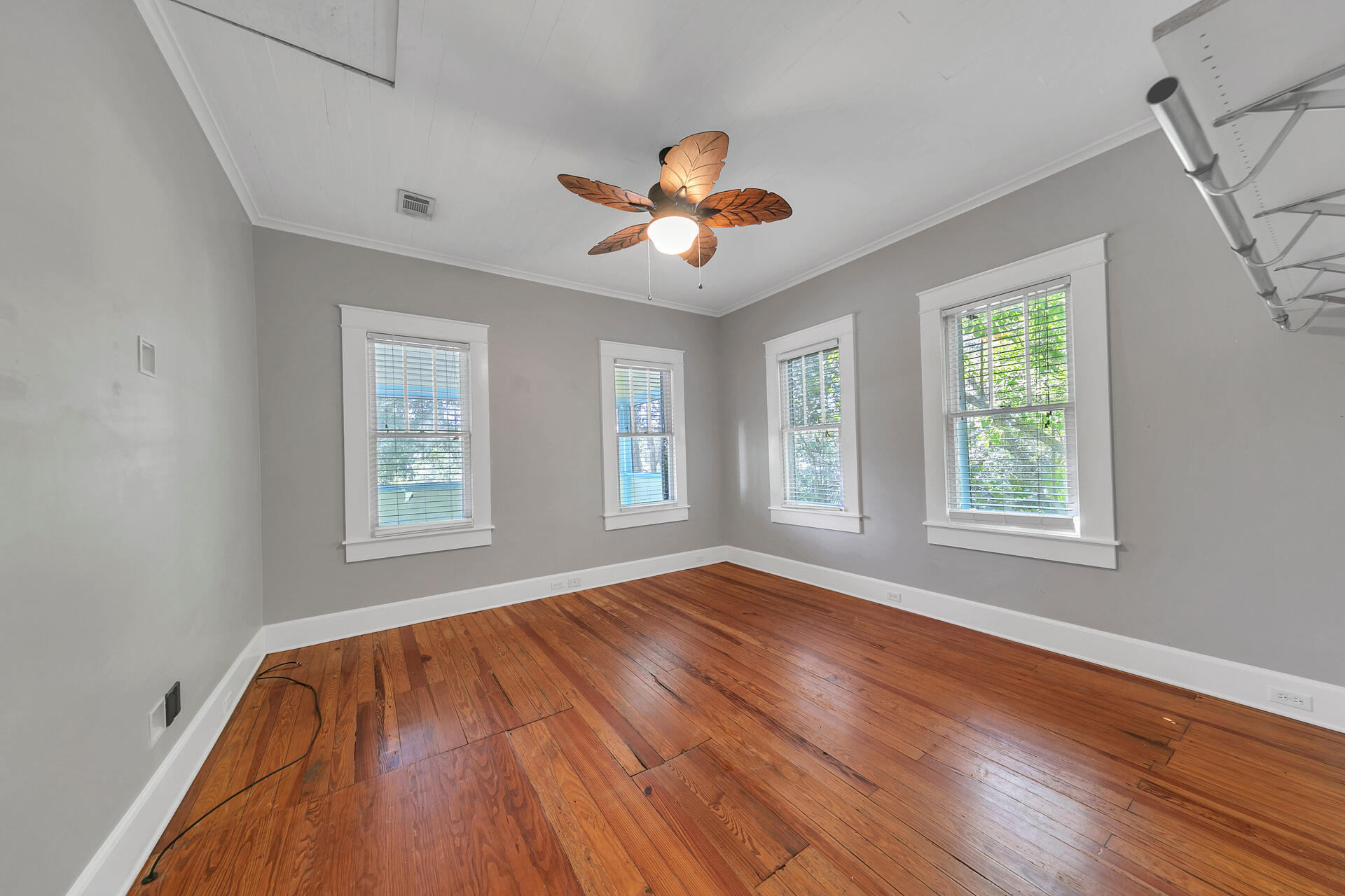 MAGNOLIA BEACH - Residential