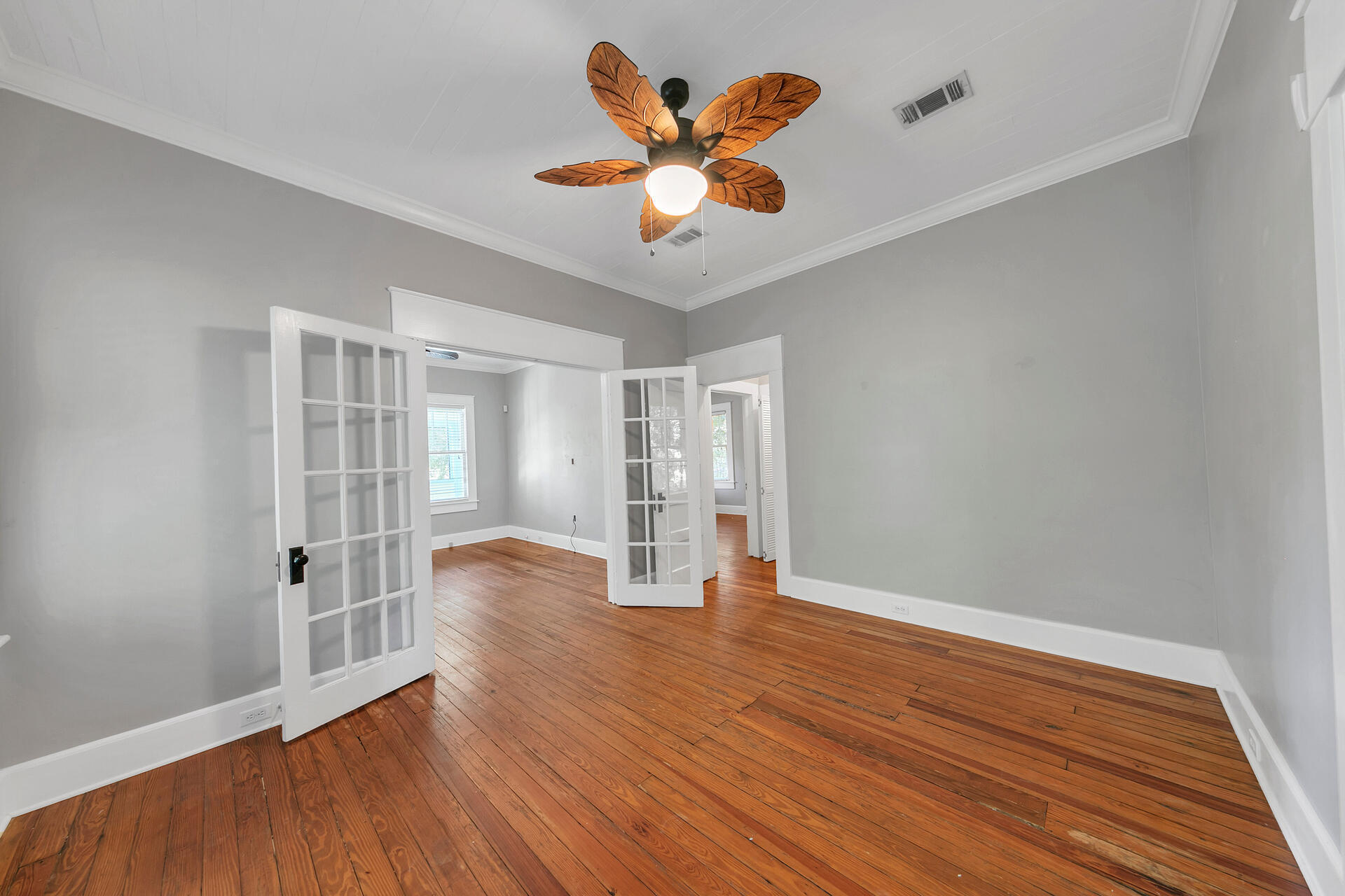 MAGNOLIA BEACH - Residential