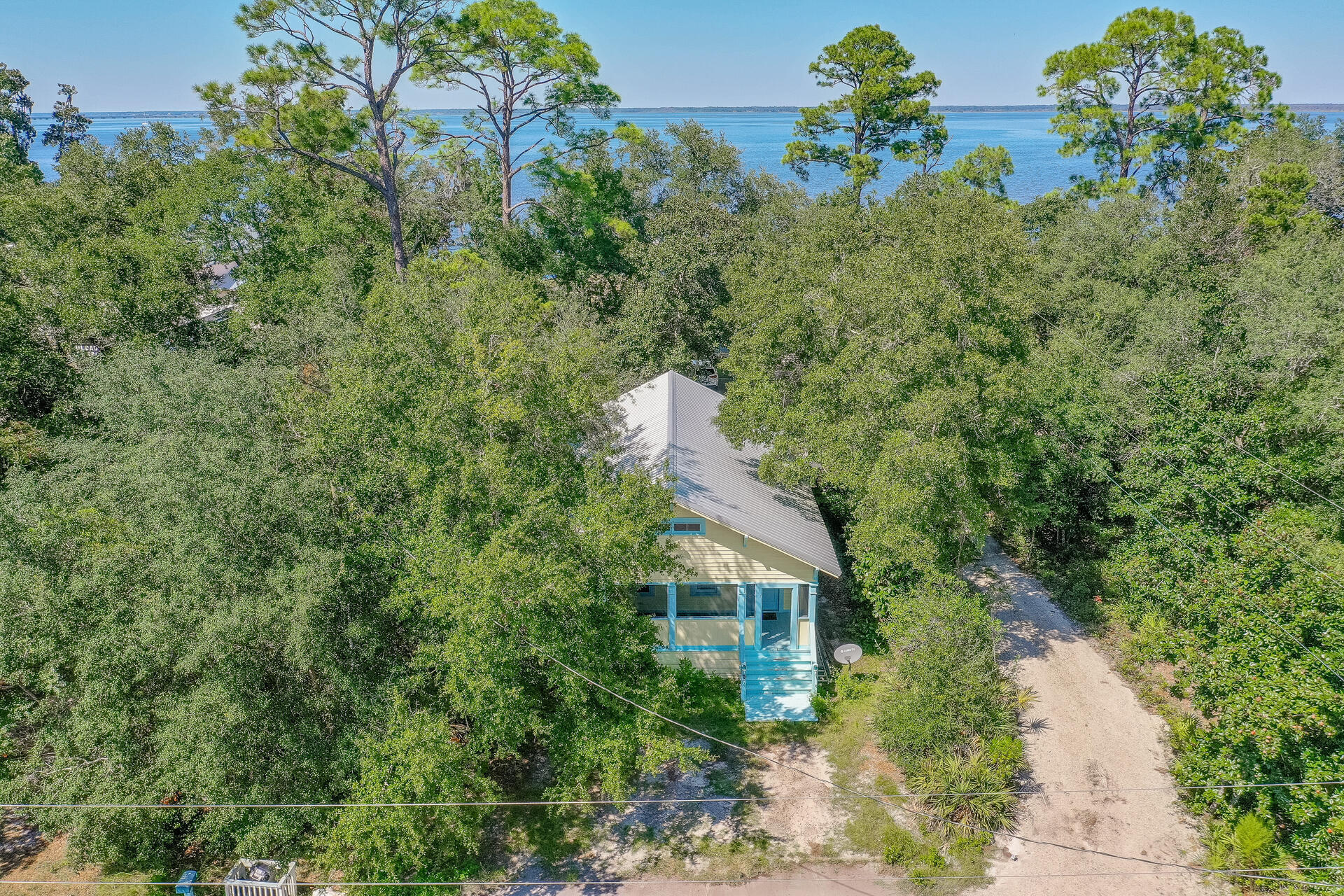 MAGNOLIA BEACH - Residential