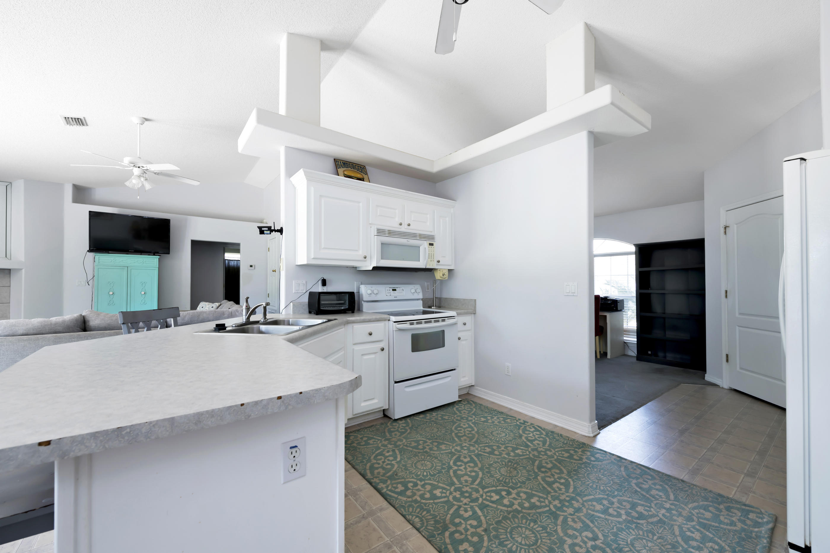 HOLLEY BY THE SEA - Residential