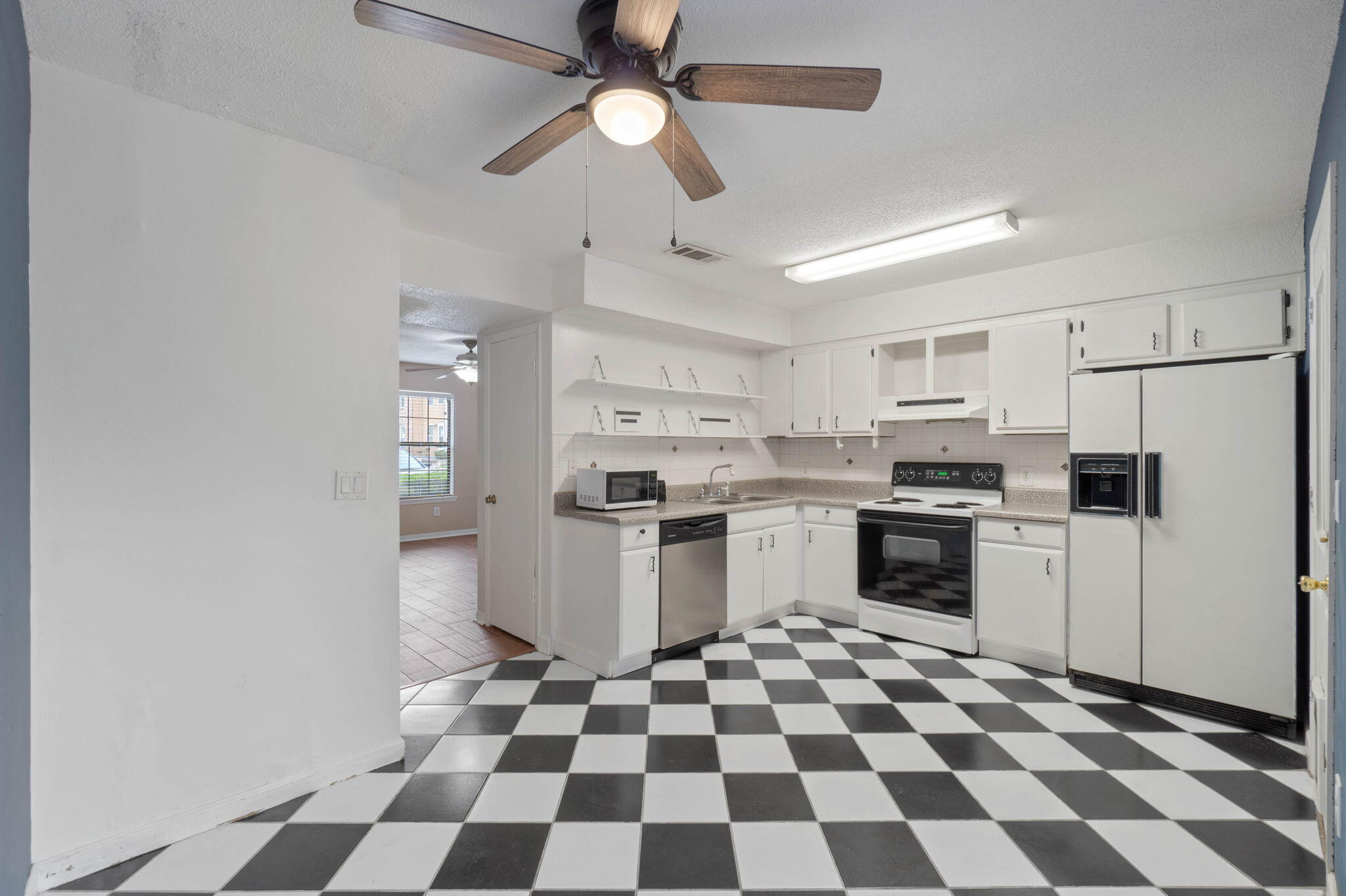 BROWNSVILLE STATION 2 - Residential Lease