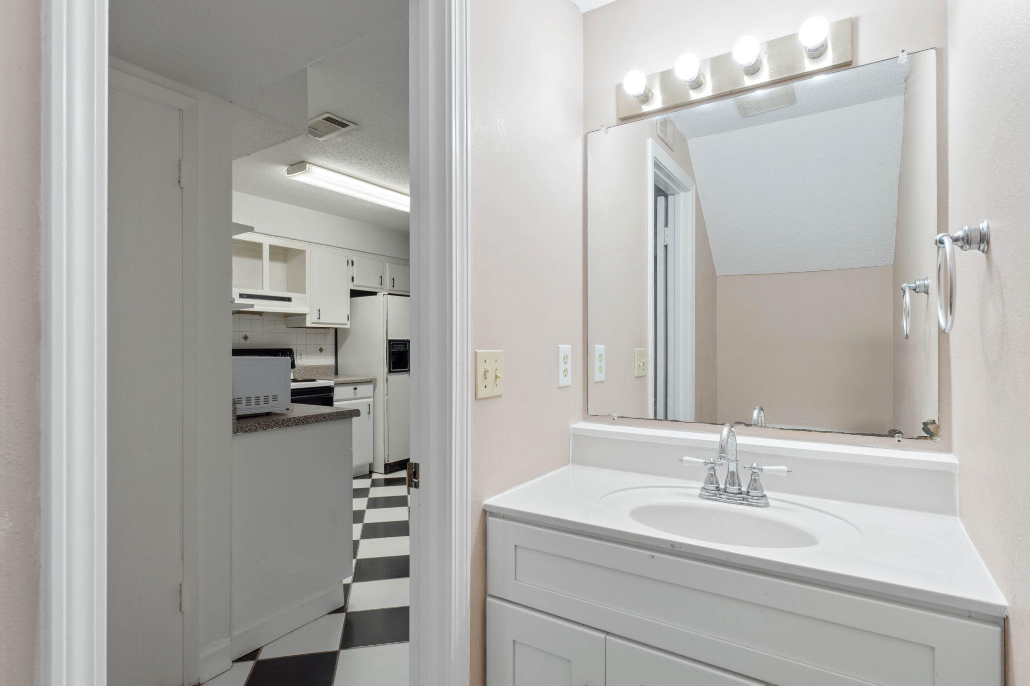 BROWNSVILLE STATION 2 - Residential Lease