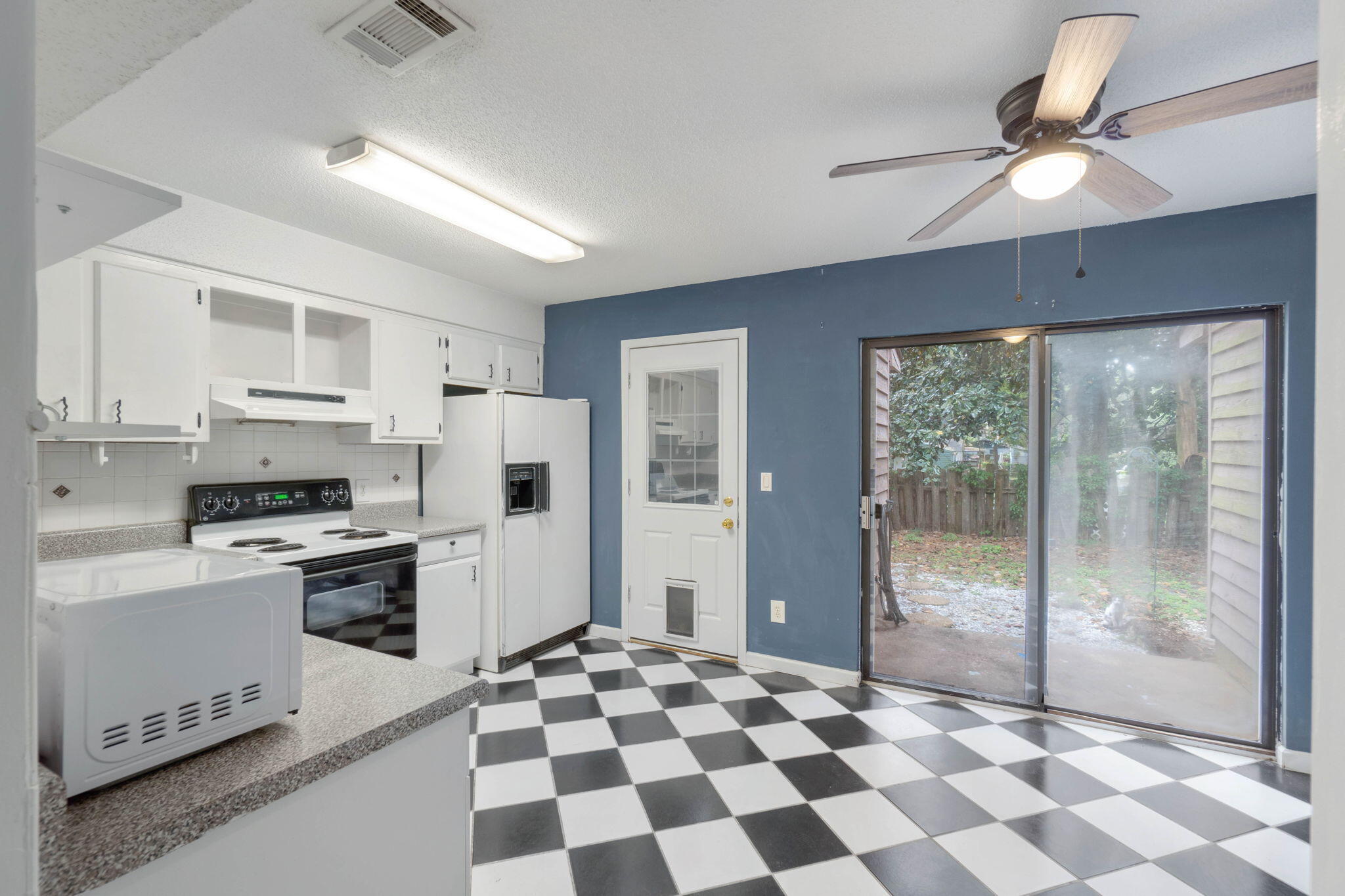 BROWNSVILLE STATION 2 - Residential Lease