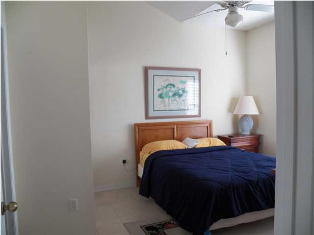 THE FLORIDA CLUB - Residential Lease