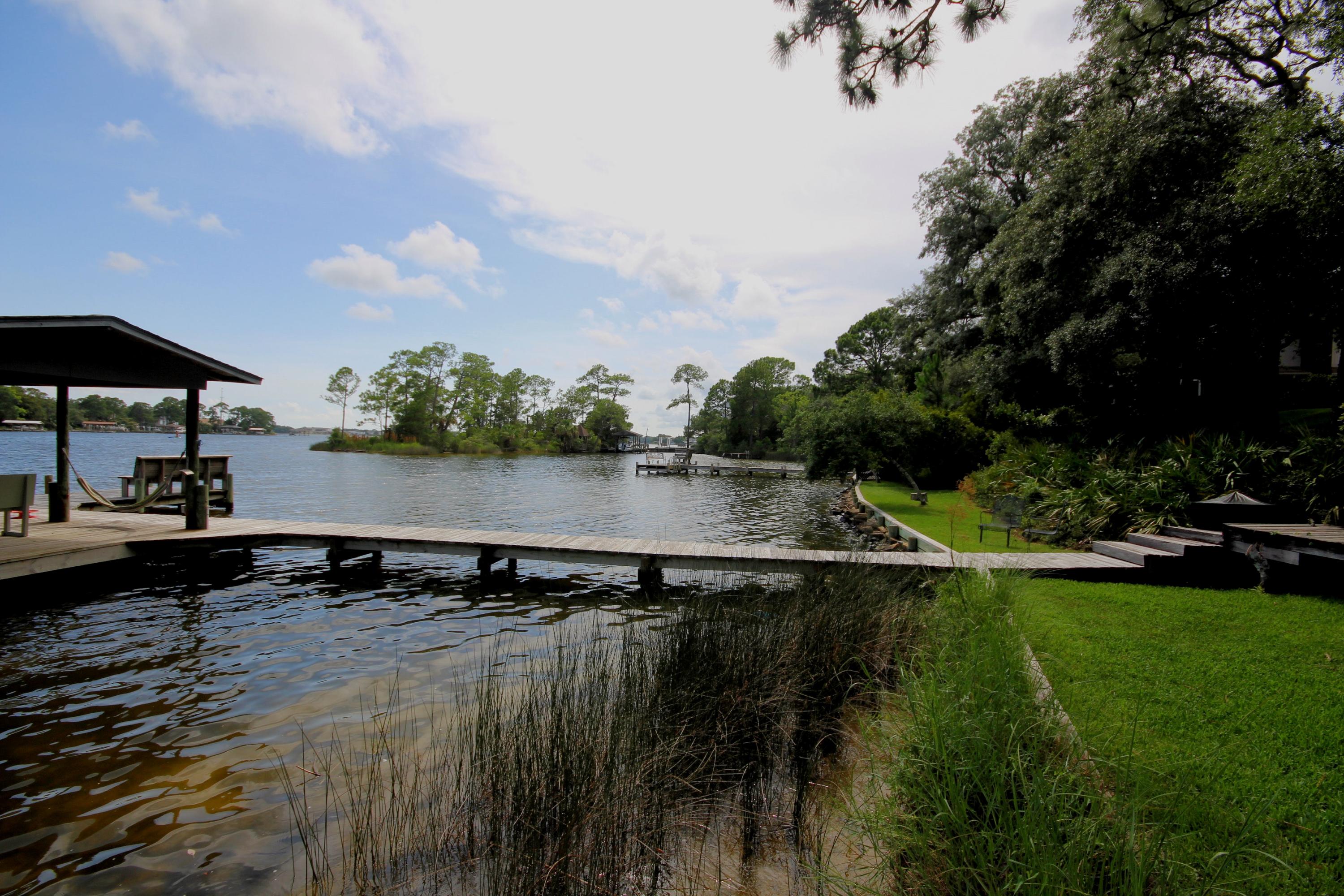 BAYOU POQUITO - Residential