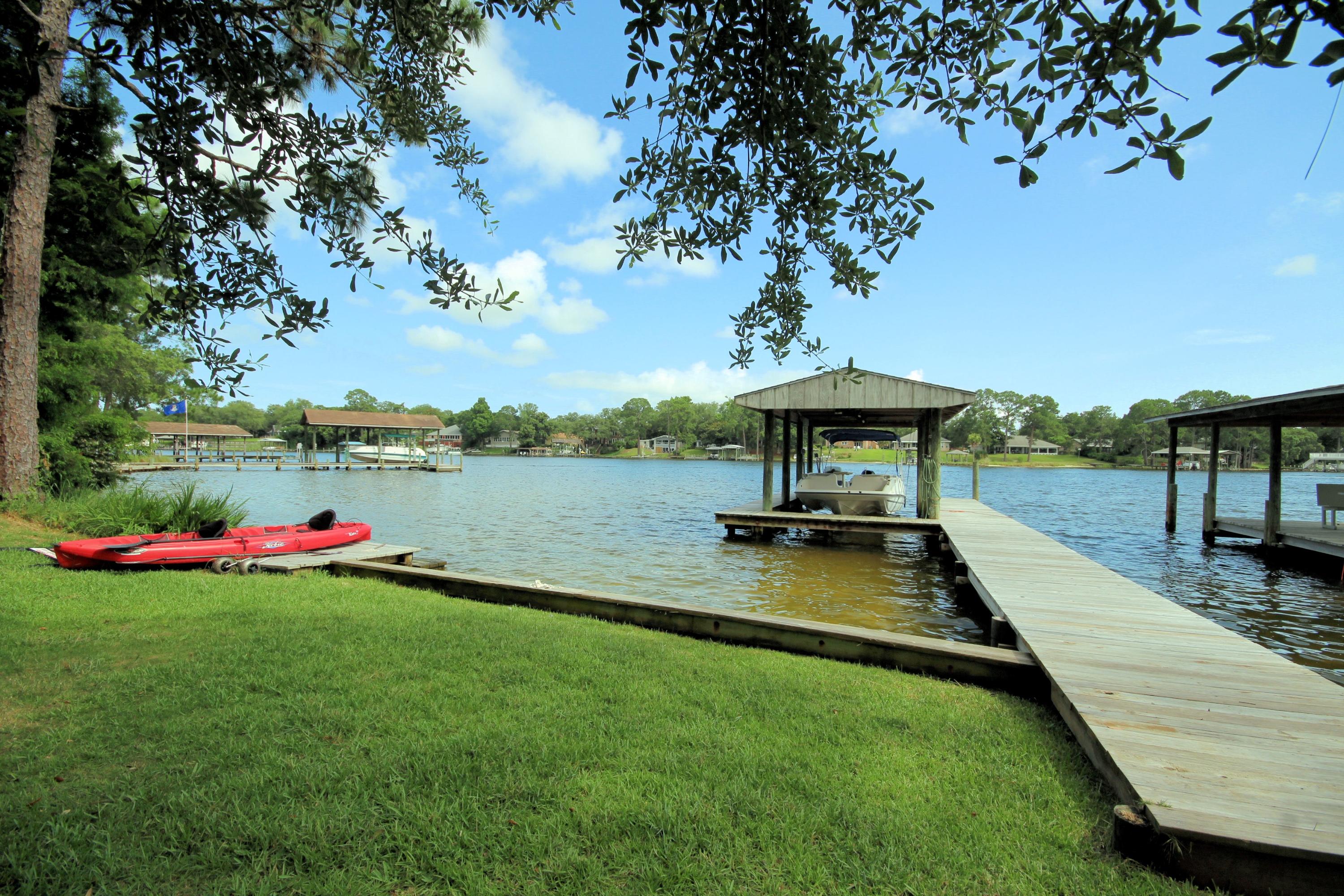 BAYOU POQUITO - Residential