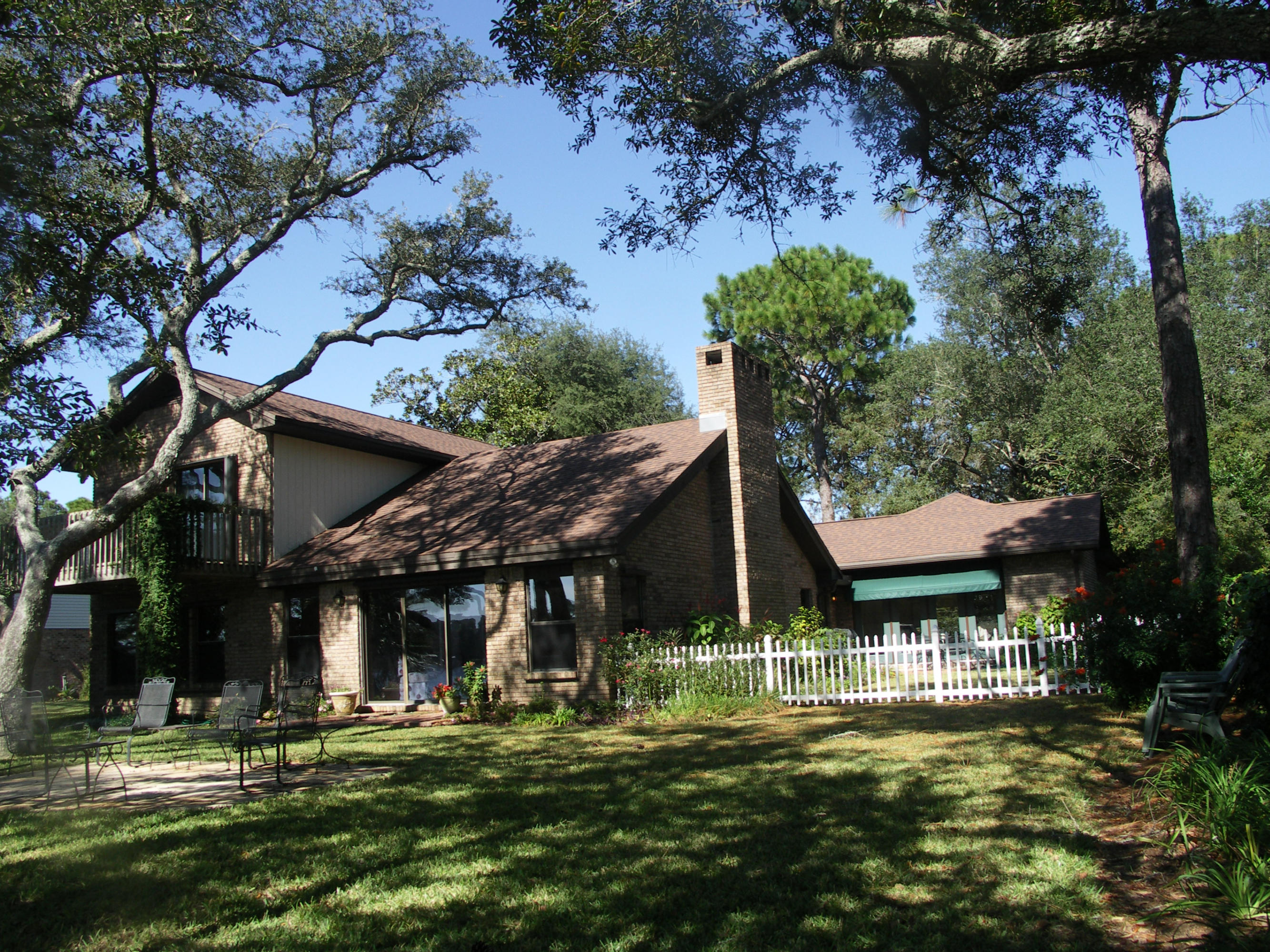 BAYOU POQUITO - Residential