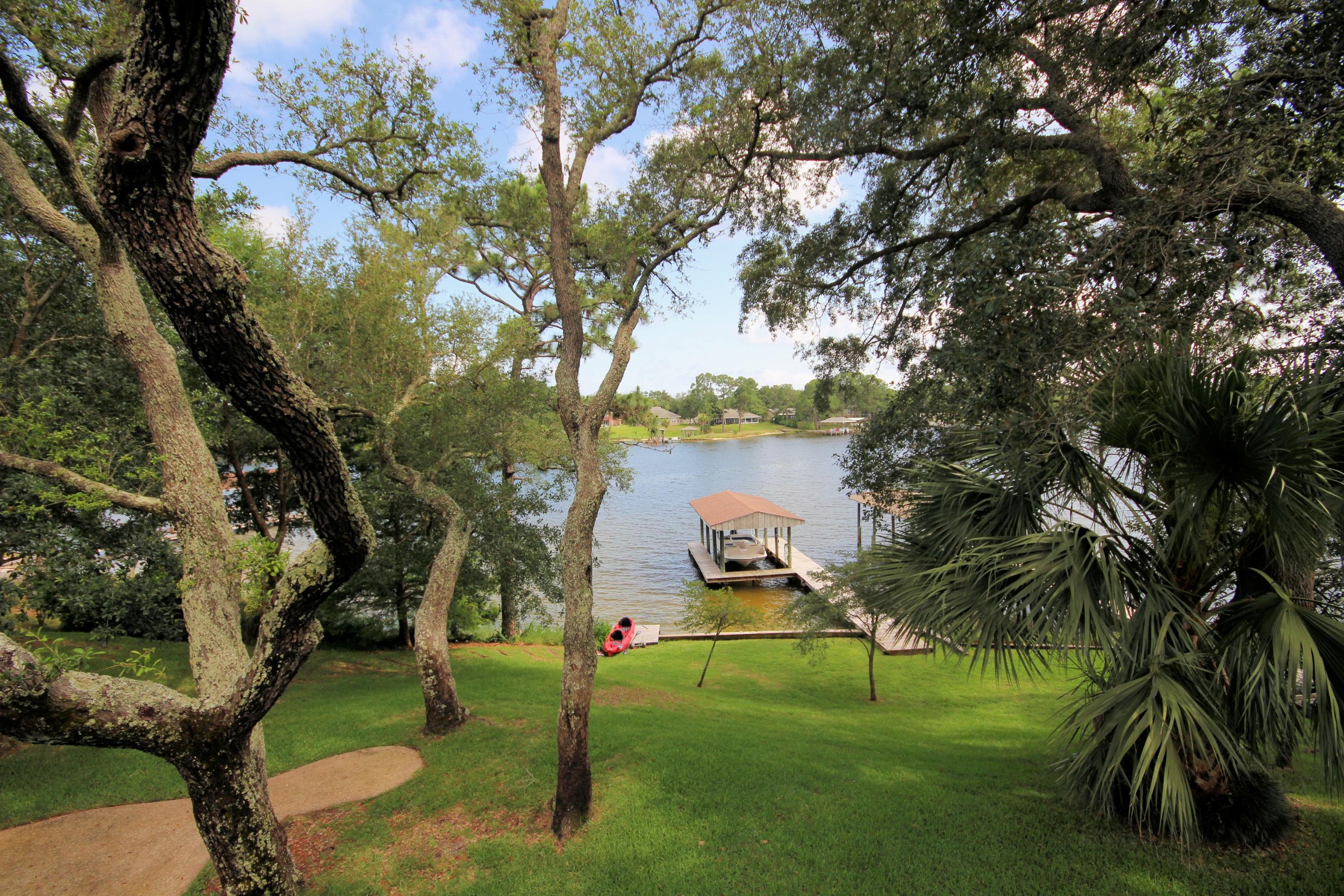 BAYOU POQUITO - Residential