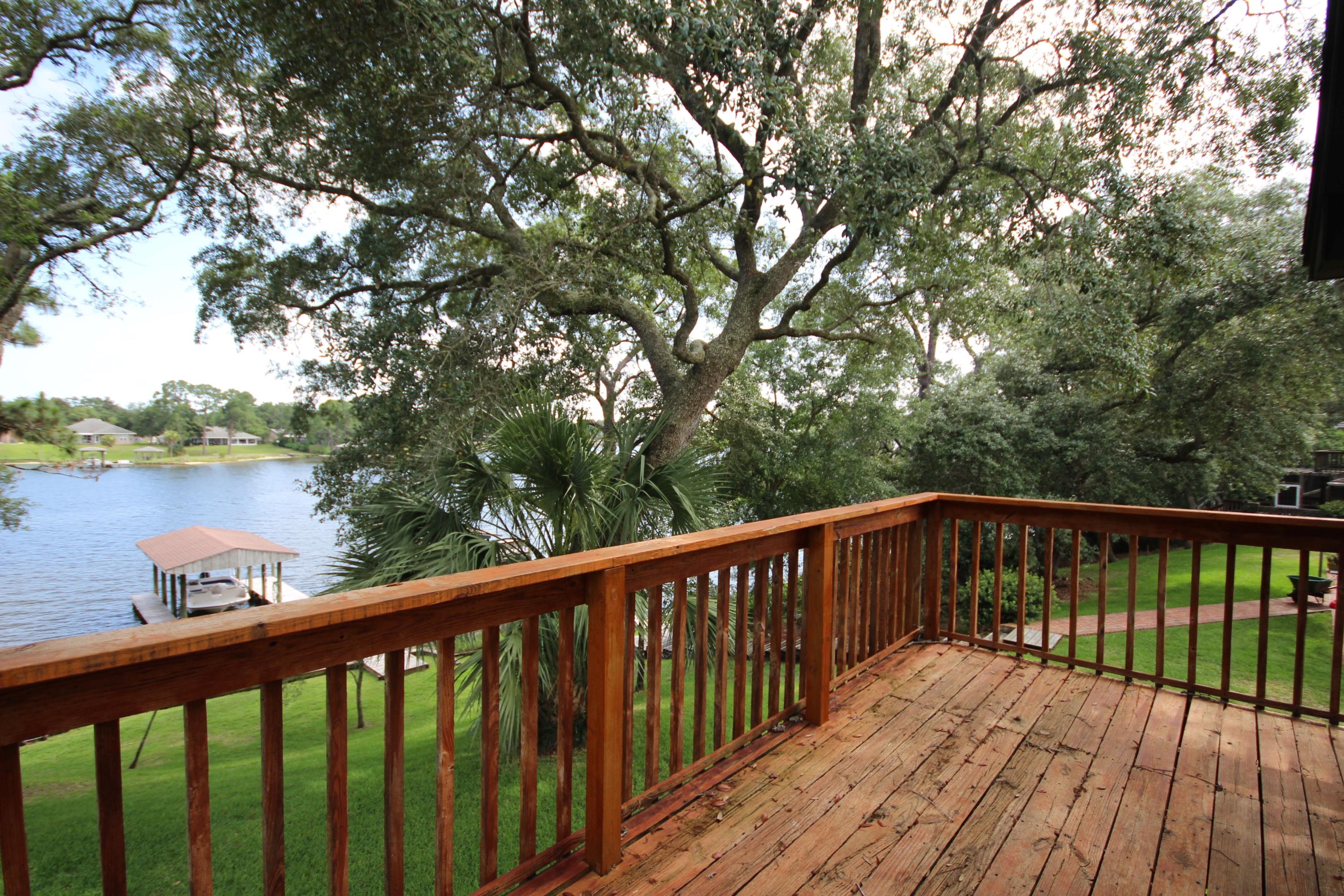 BAYOU POQUITO - Residential