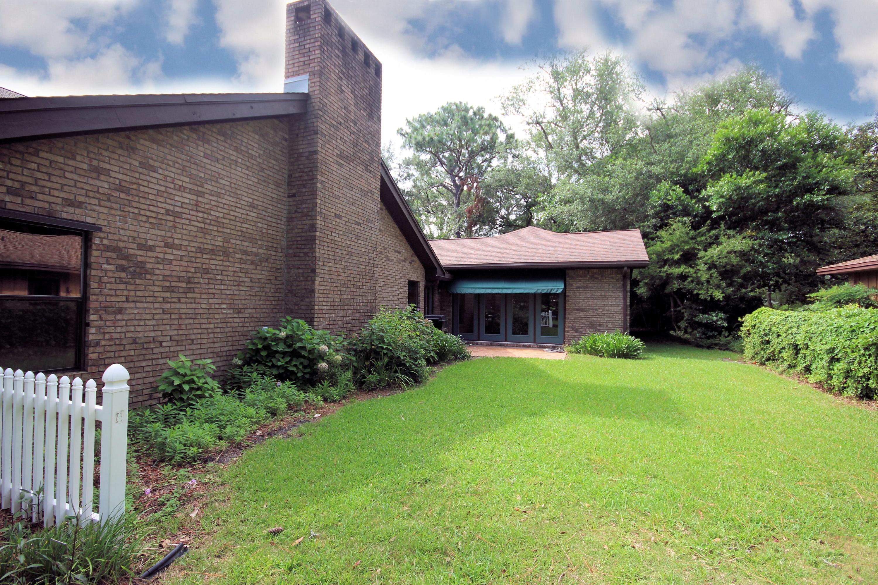 BAYOU POQUITO - Residential