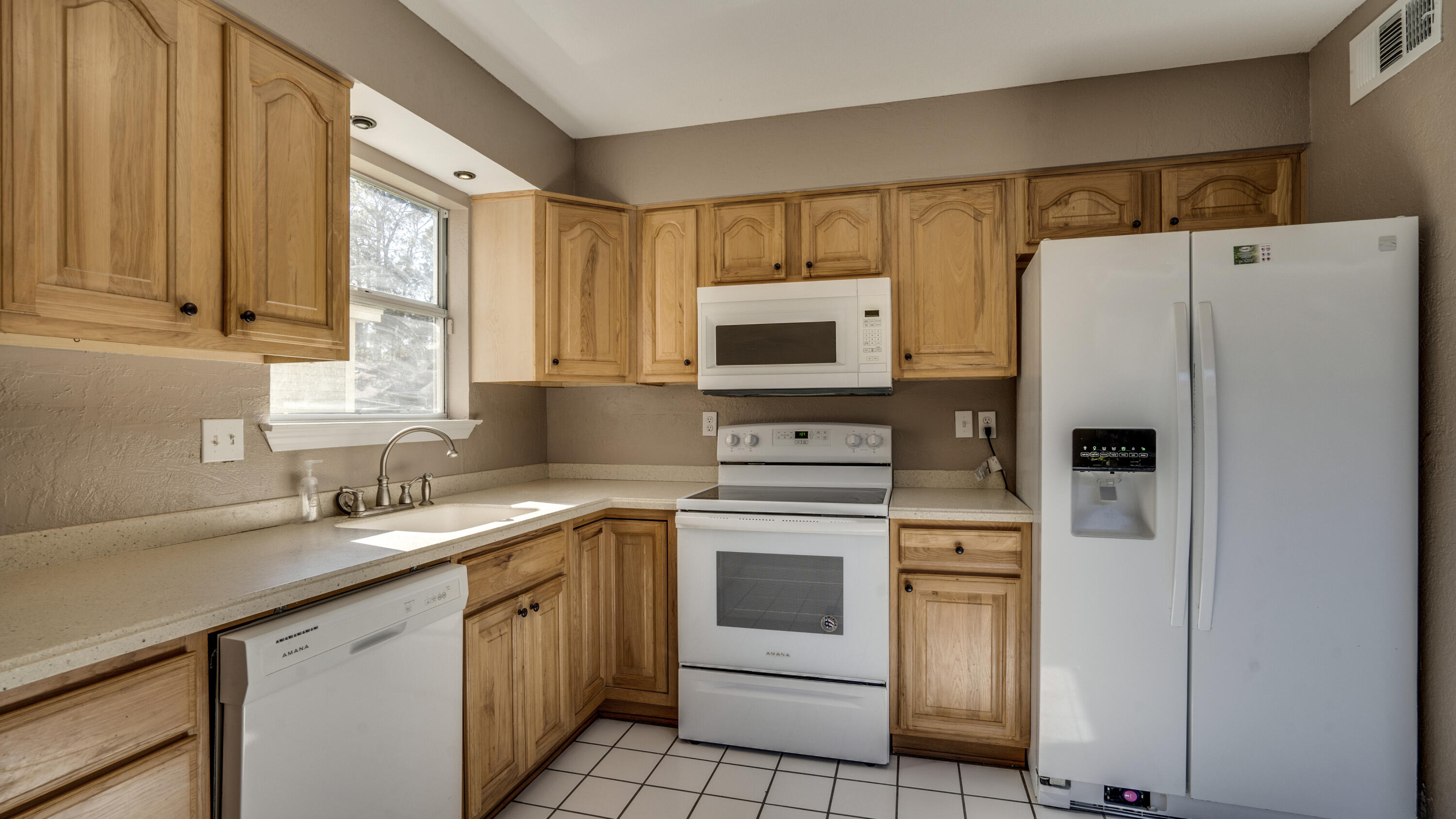 CANDLEWOOD VILLAGE LOT 12 BLK A - Residential