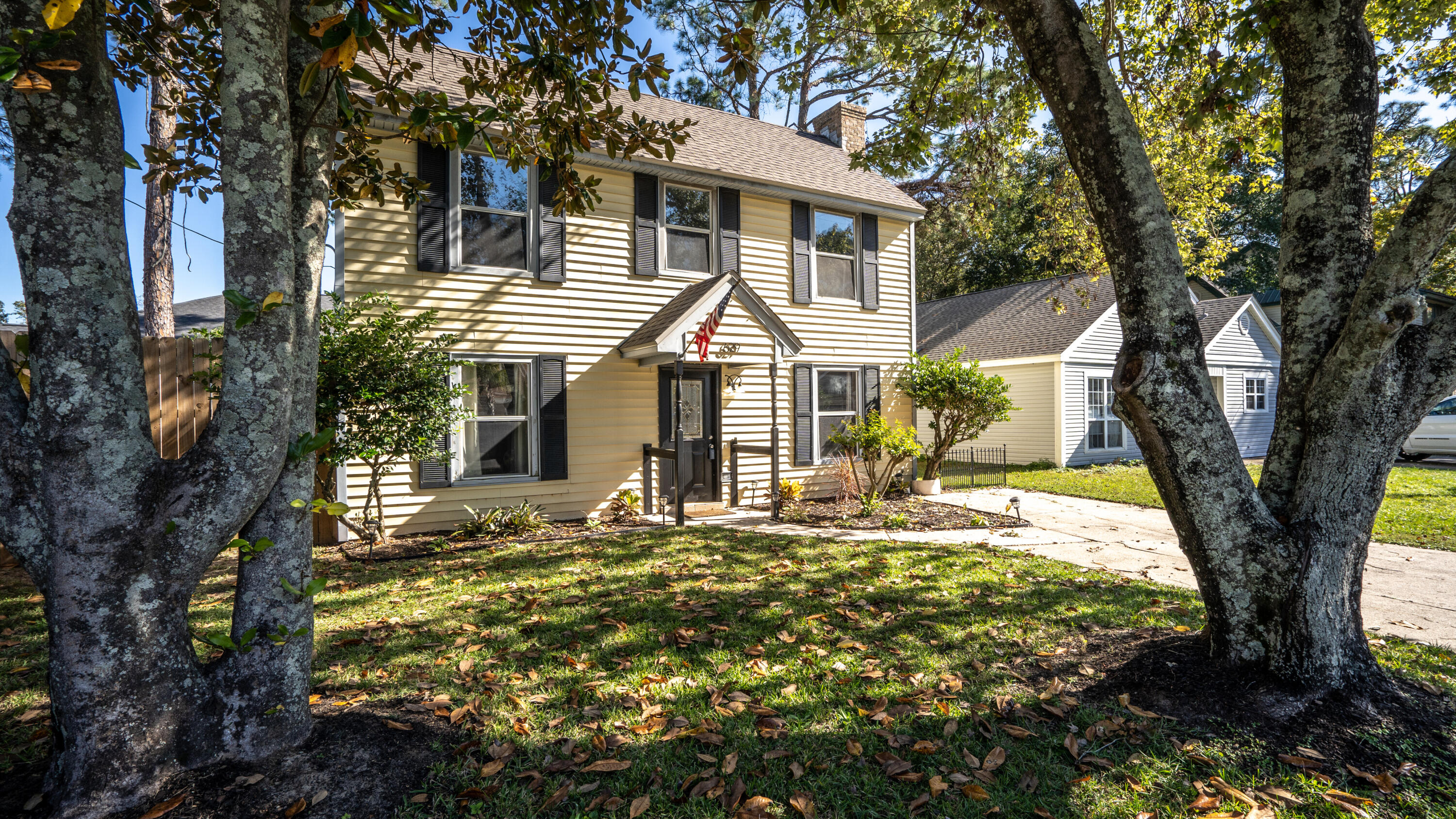 CANDLEWOOD VILLAGE LOT 12 BLK A - Residential