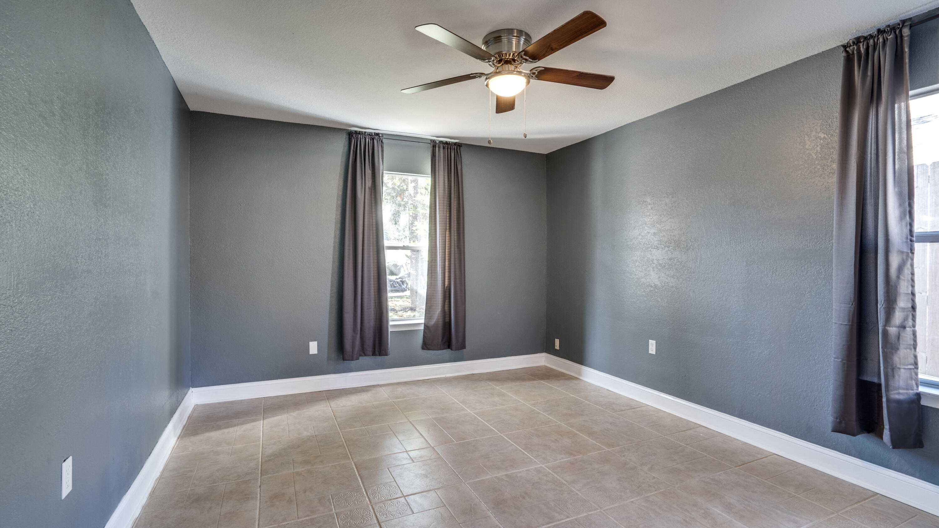 CANDLEWOOD VILLAGE LOT 12 BLK A - Residential