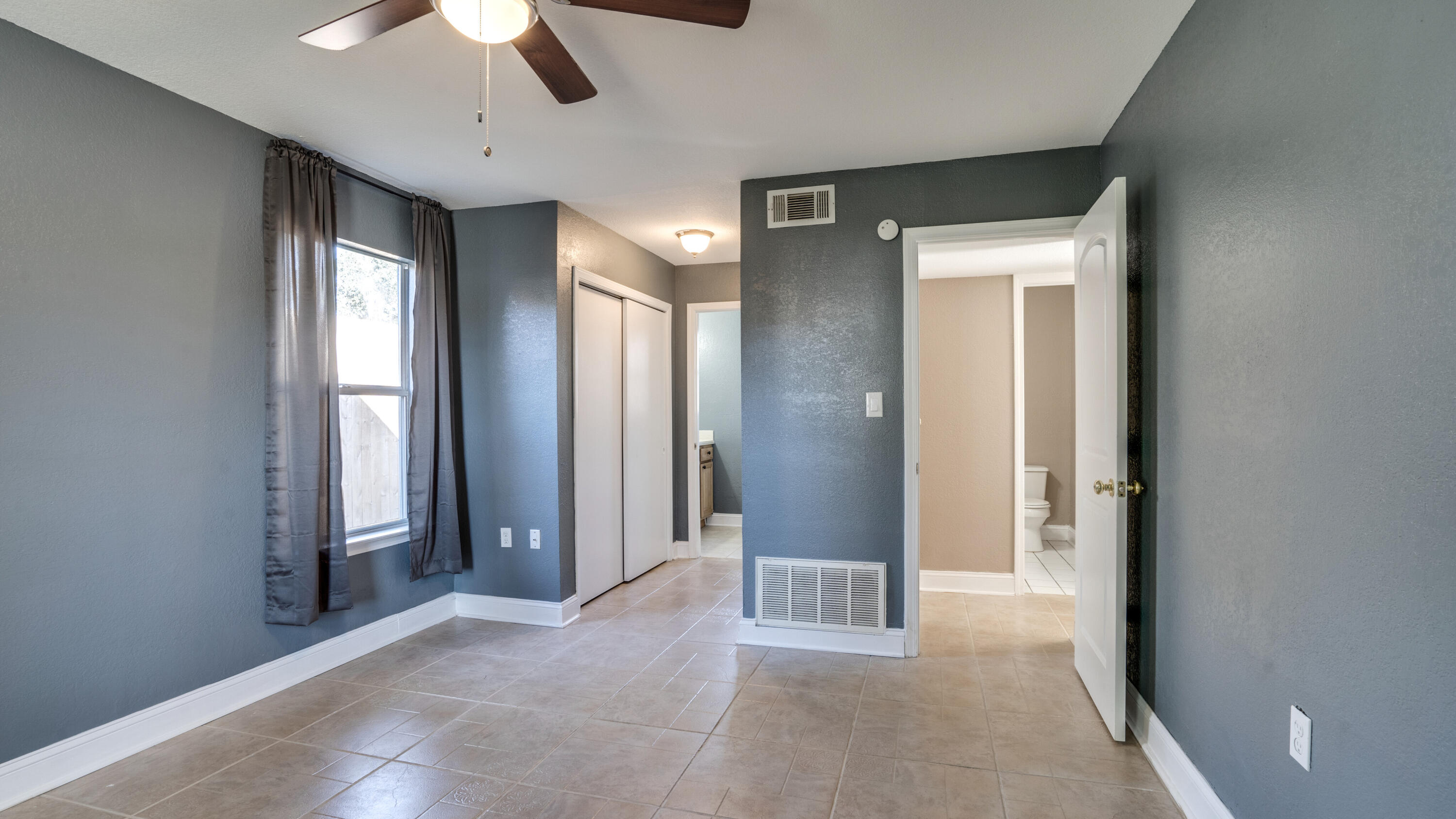 CANDLEWOOD VILLAGE LOT 12 BLK A - Residential