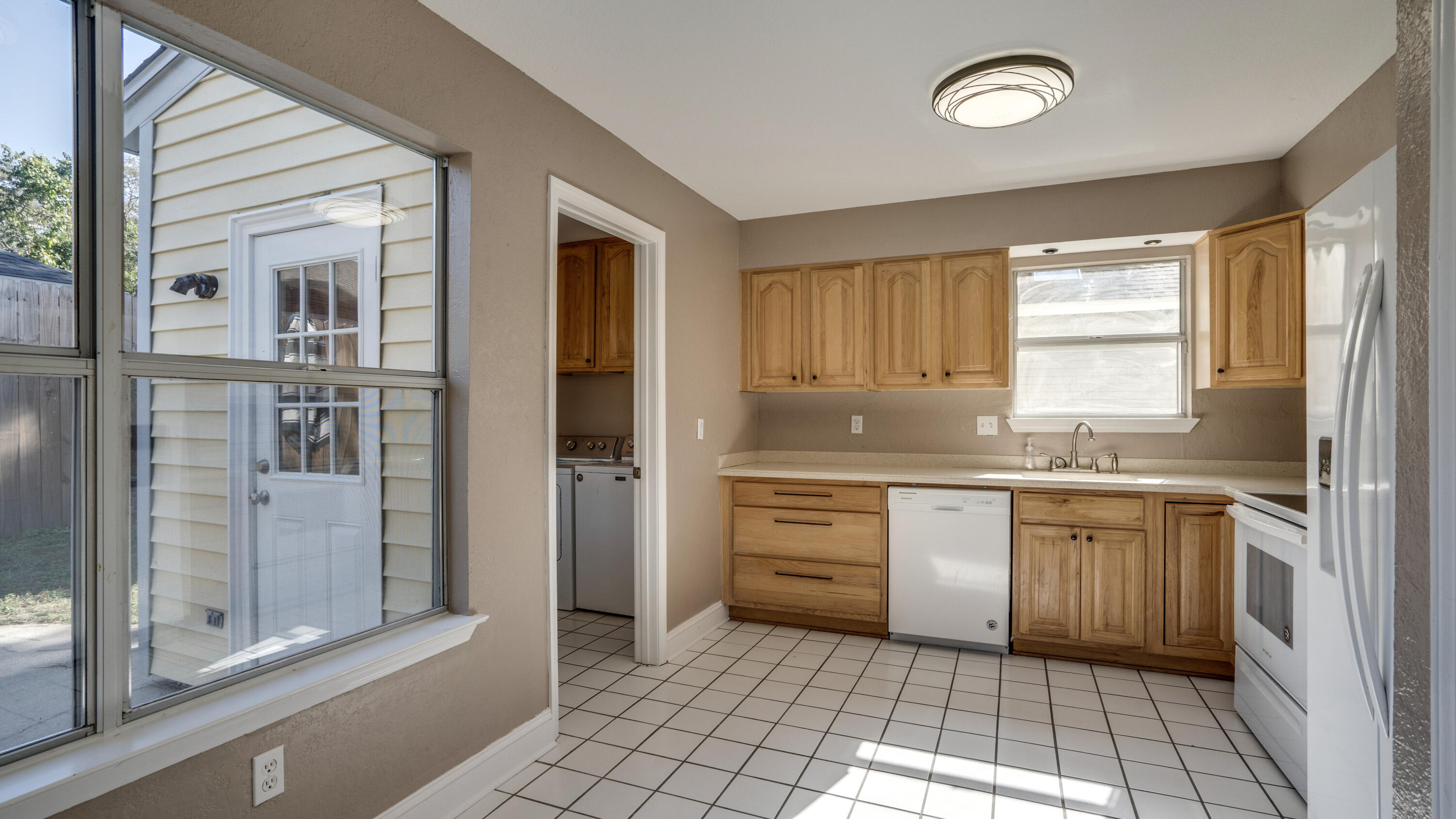 CANDLEWOOD VILLAGE LOT 12 BLK A - Residential