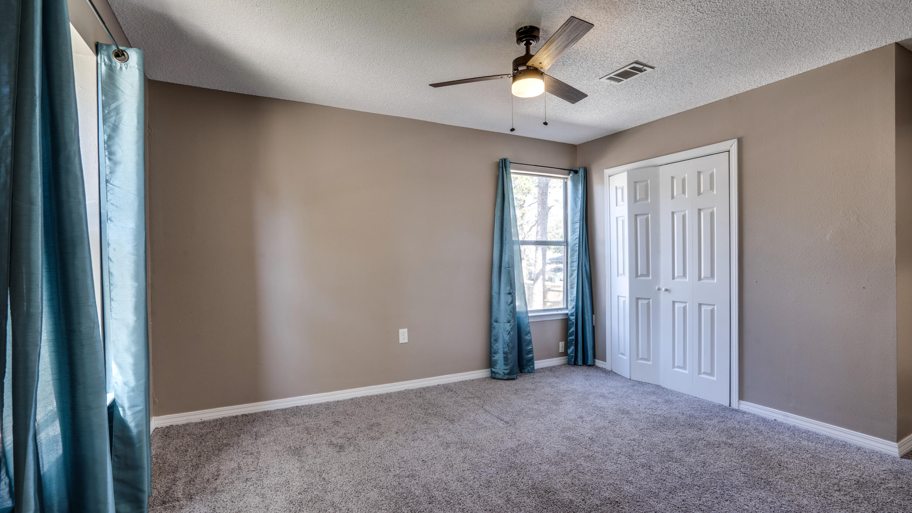 CANDLEWOOD VILLAGE LOT 12 BLK A - Residential