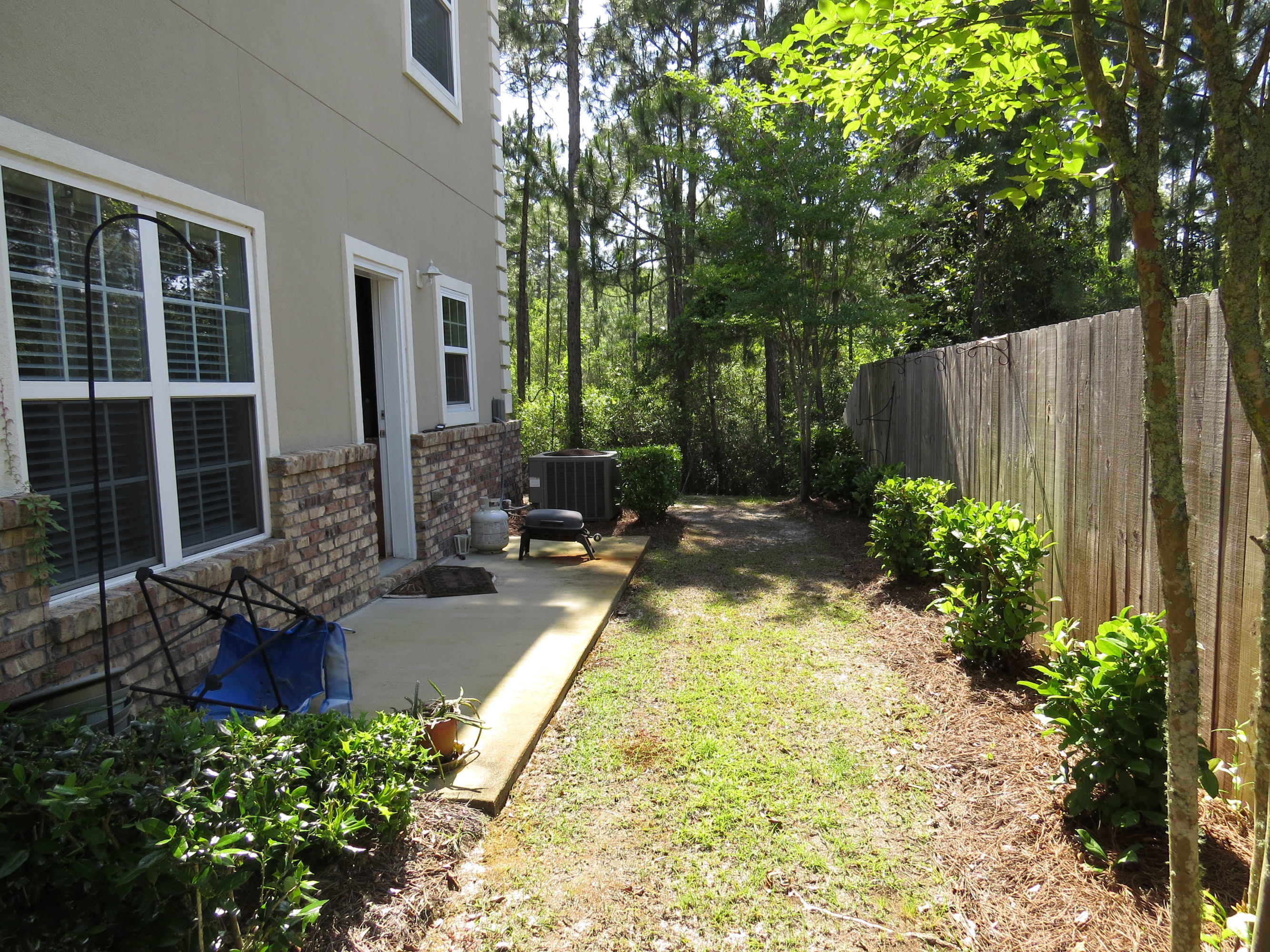 MERIDIAN SQUARE TOWNHOMES - Residential