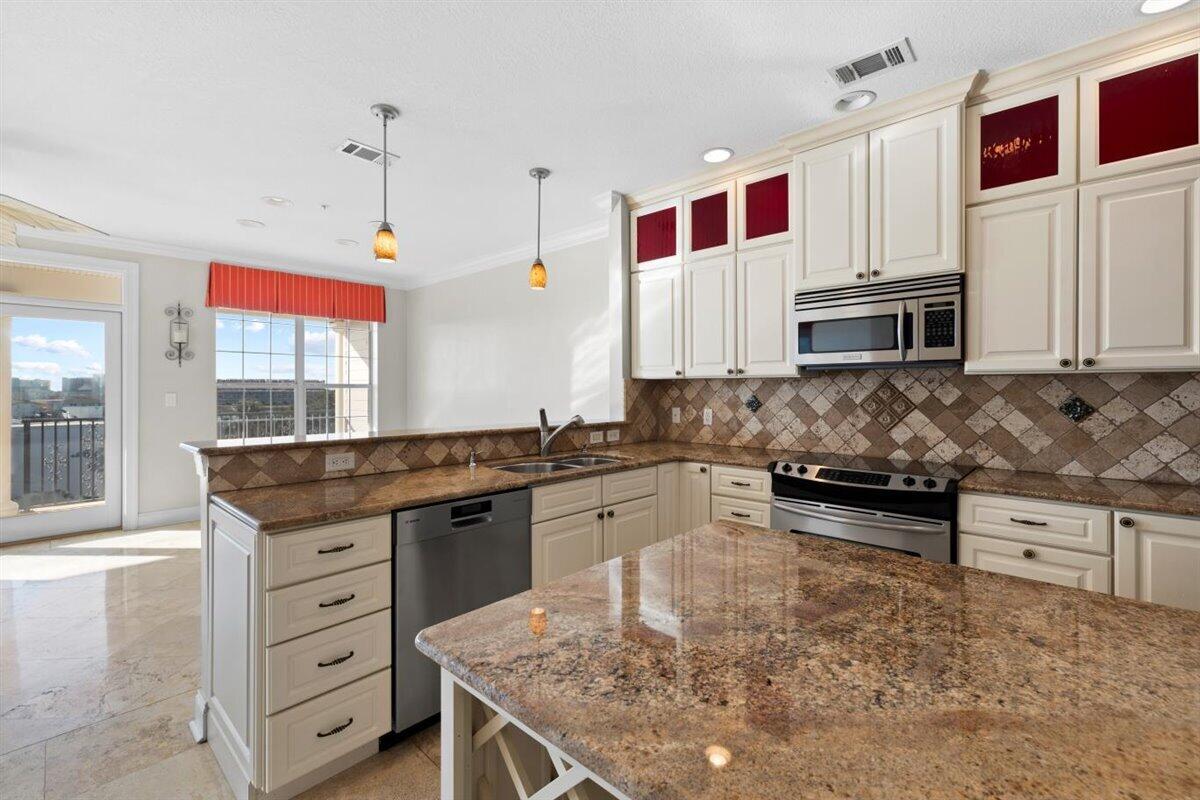 FRENCH QUARTERS - Residential