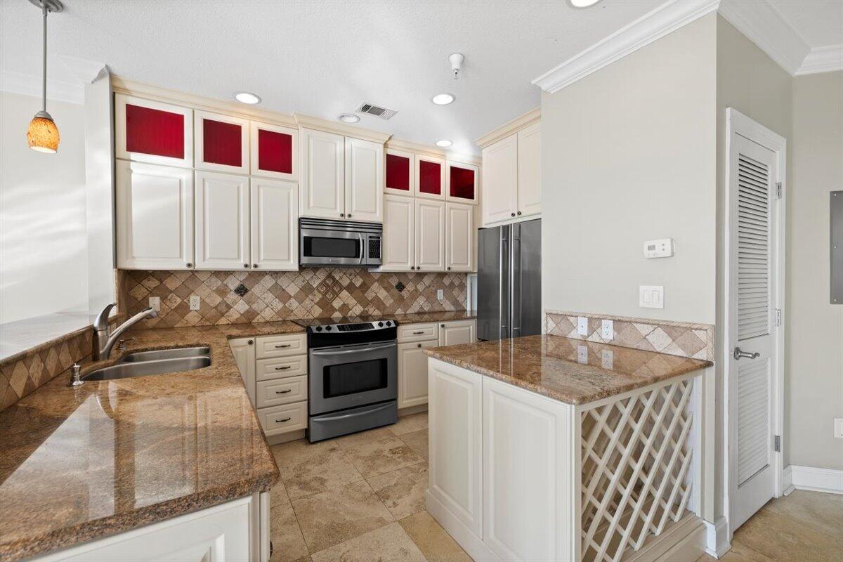 FRENCH QUARTERS - Residential