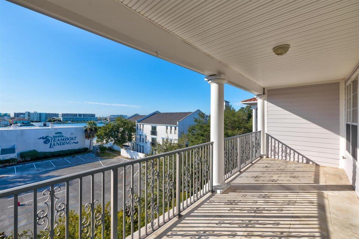 FRENCH QUARTERS - Residential