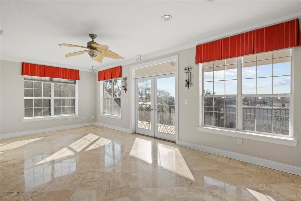 FRENCH QUARTERS - Residential