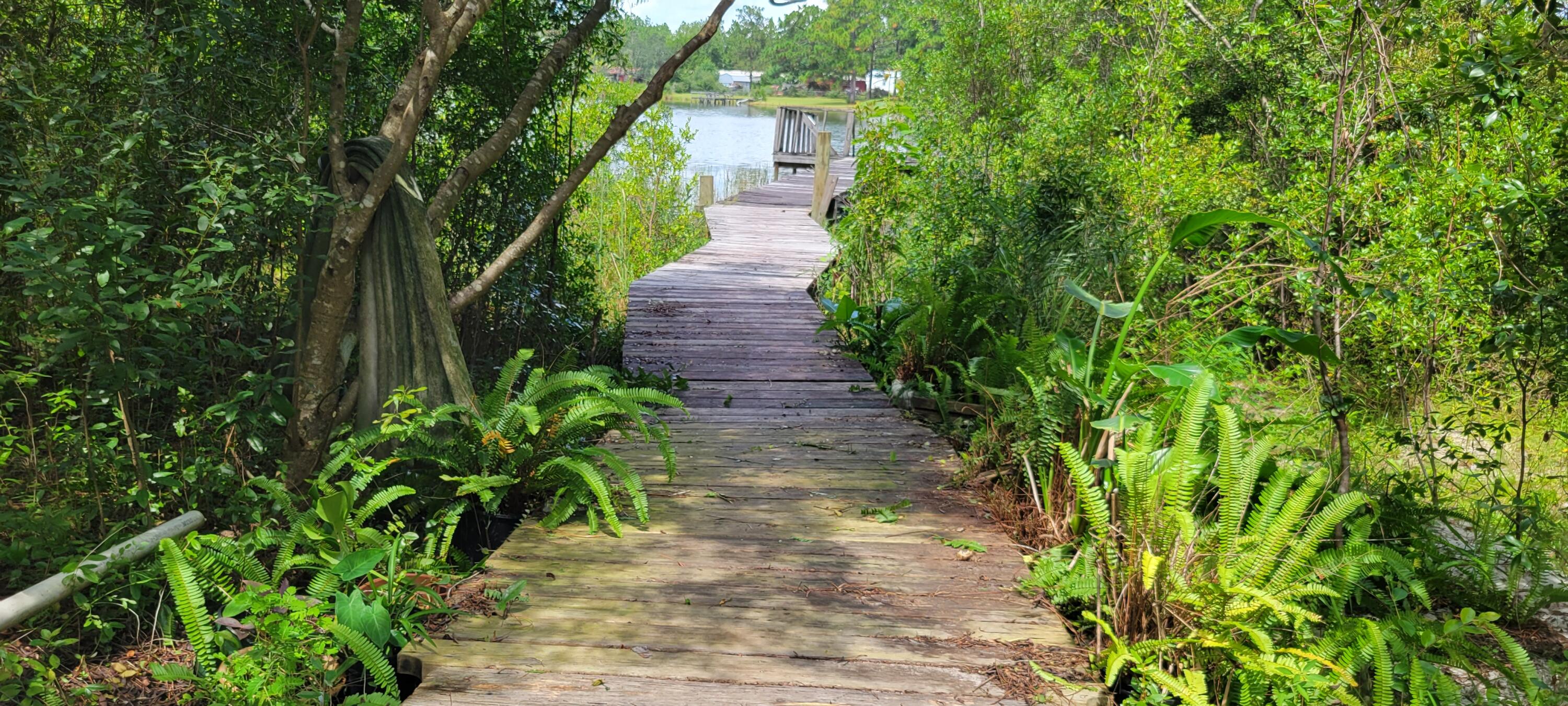 IMPERIAL LAKES - Land