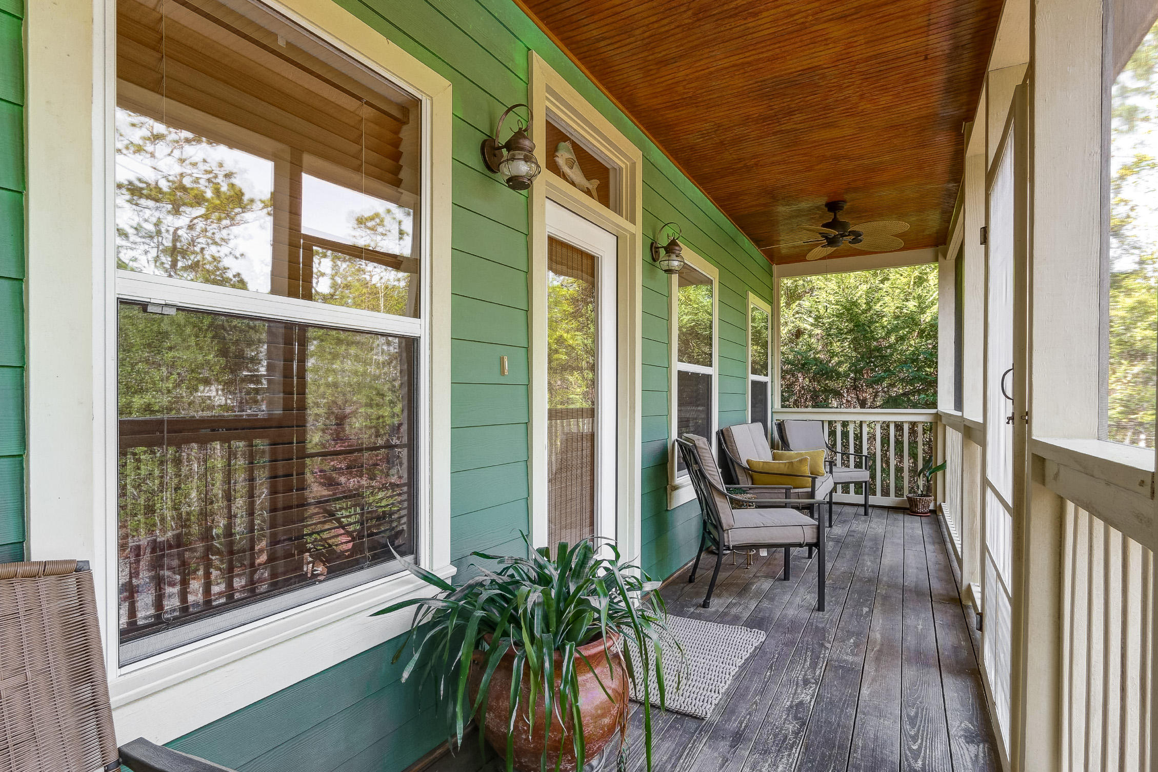 MAGNOLIA BEACH - Residential