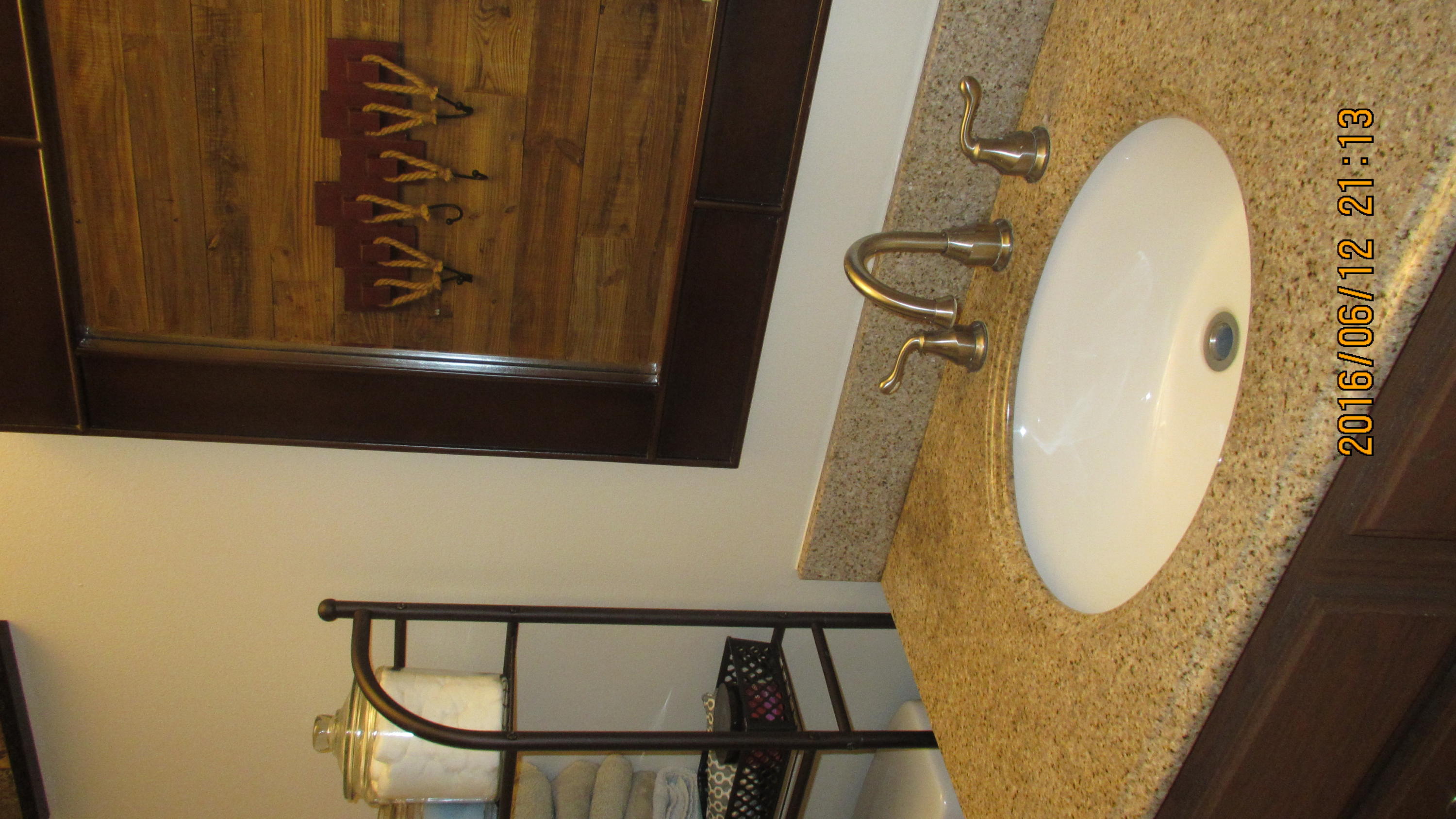 CANDLEWOOD VILLAGE - Residential Lease