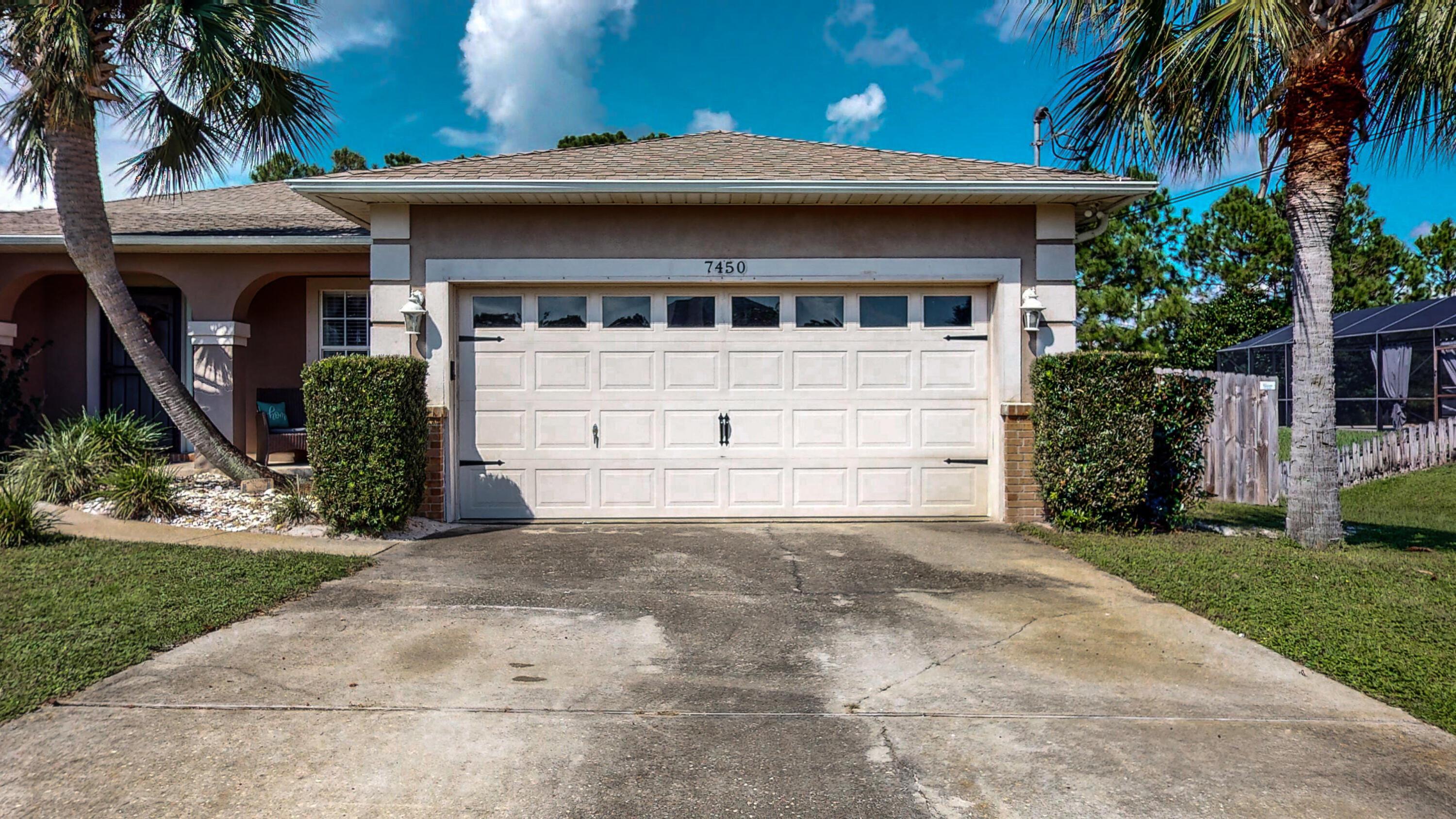 HOLLEY BY THE SEA - Residential