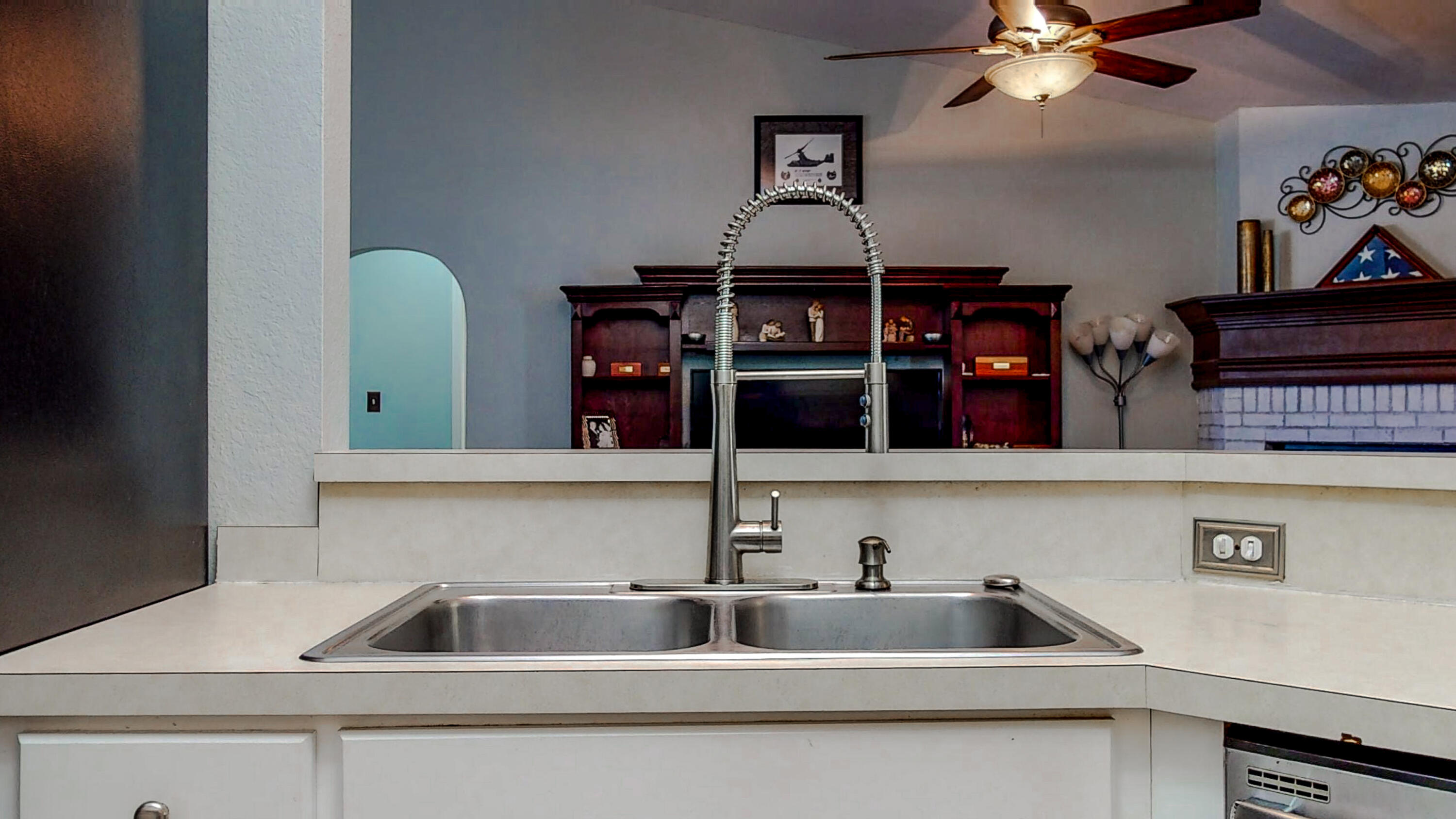 HOLLEY BY THE SEA - Residential