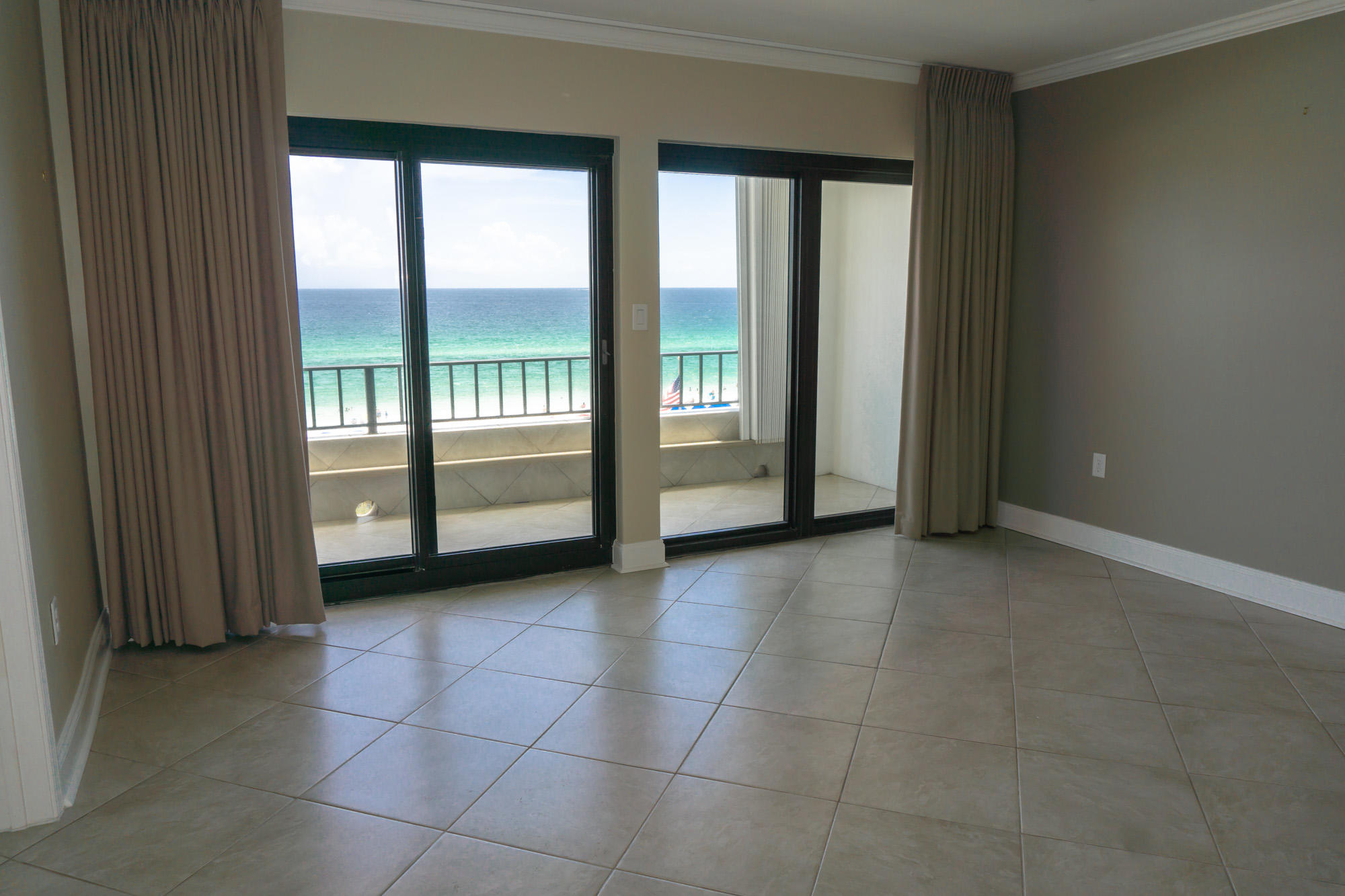 BREAKERS EAST CONDO - Residential