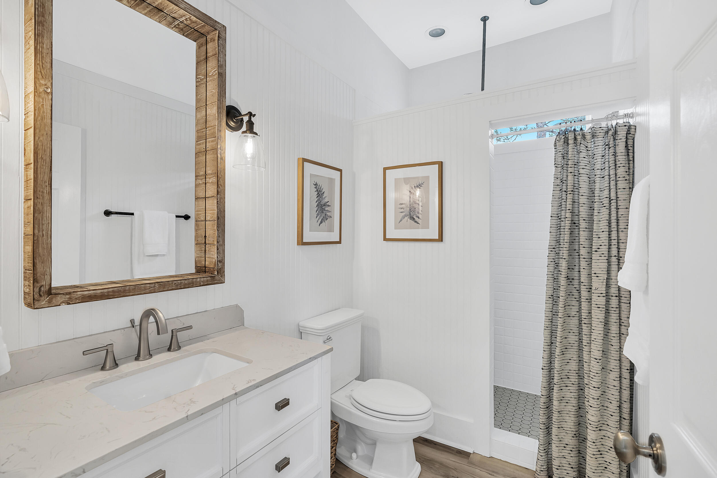 LAKEWOOD ESTATES - Residential