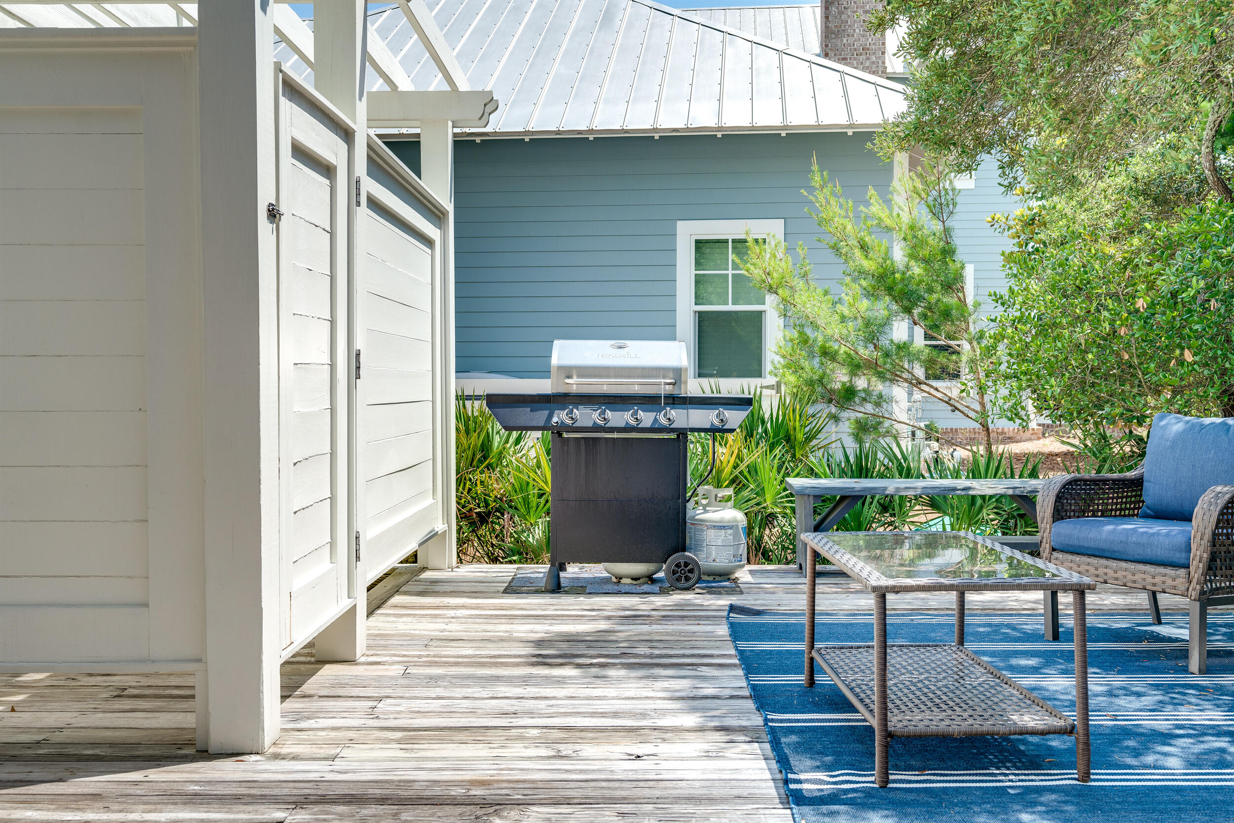 LAKEWOOD ESTATES - Residential
