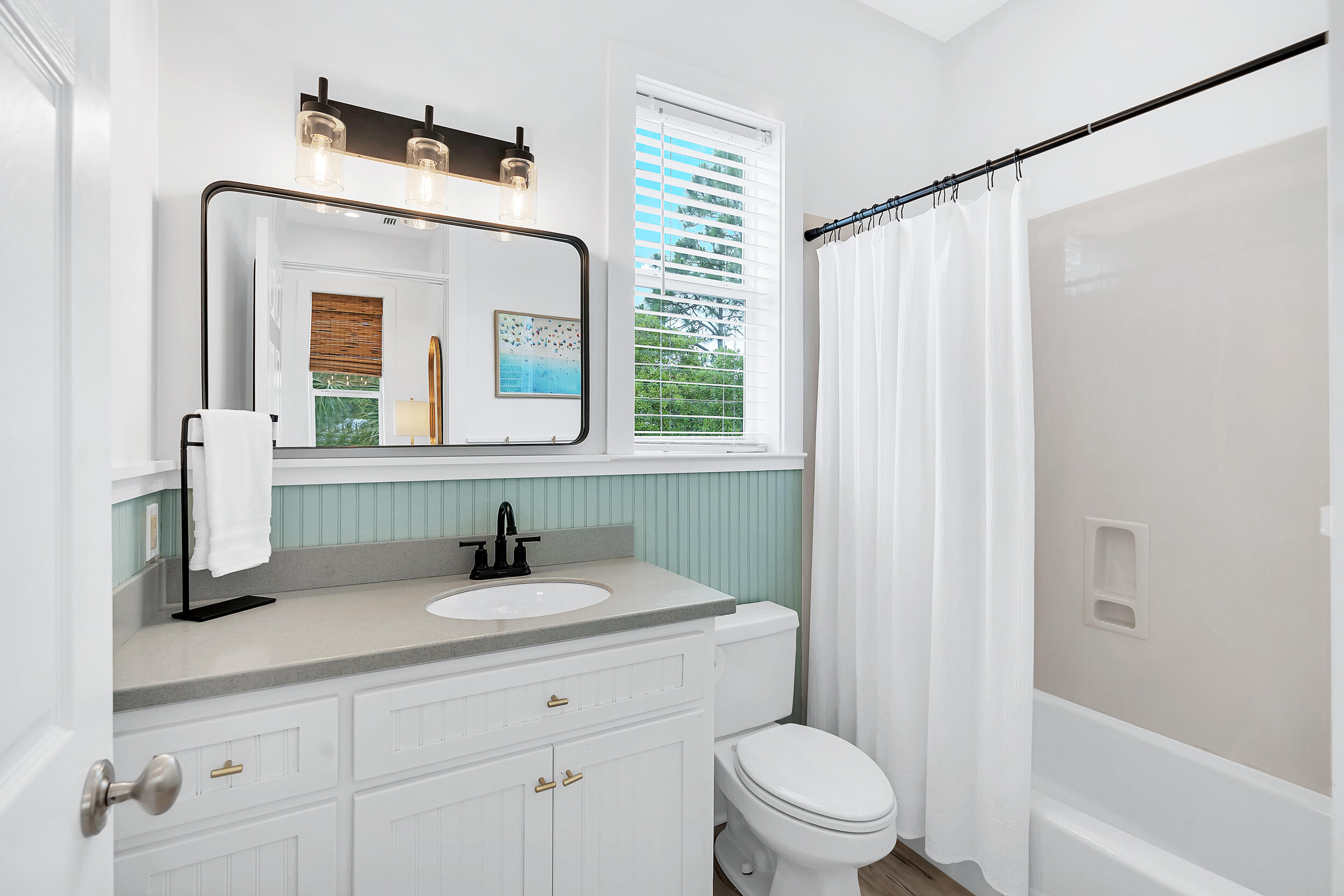 LAKEWOOD ESTATES - Residential