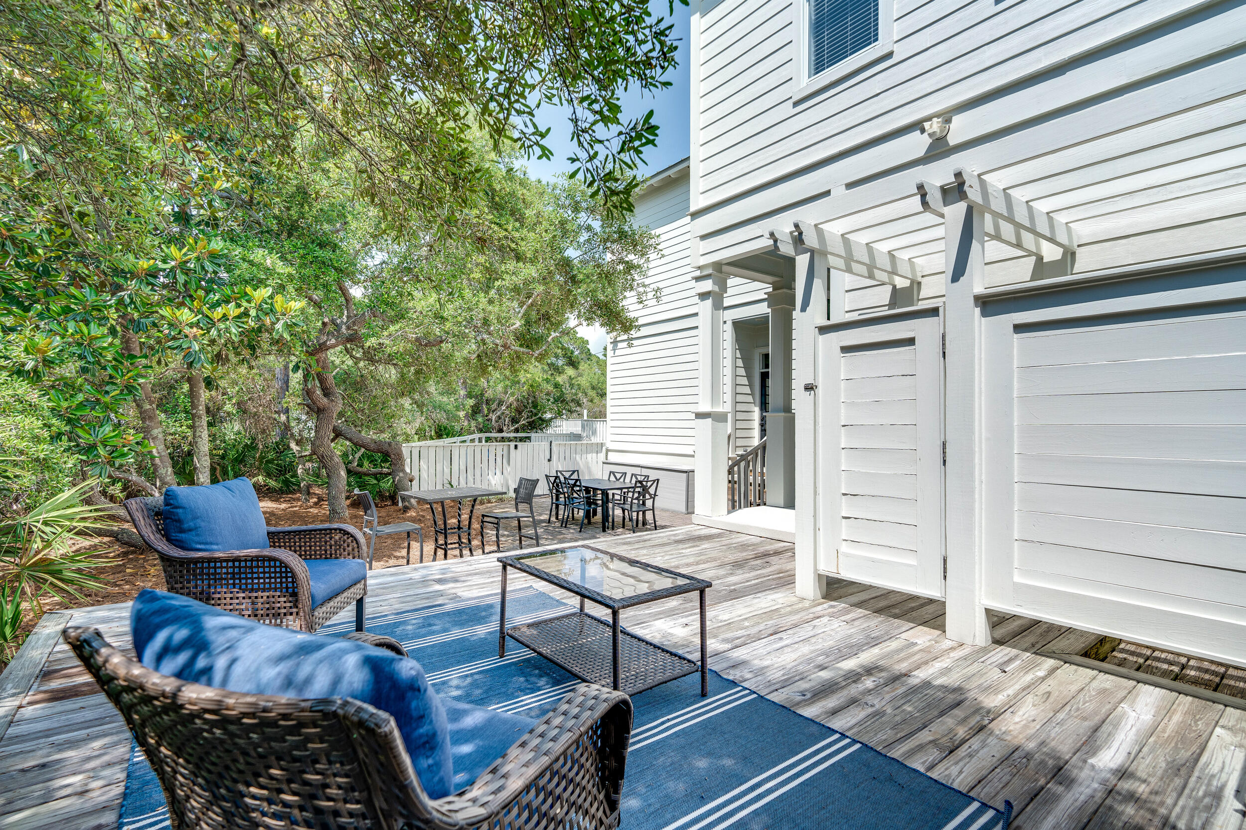 LAKEWOOD ESTATES - Residential