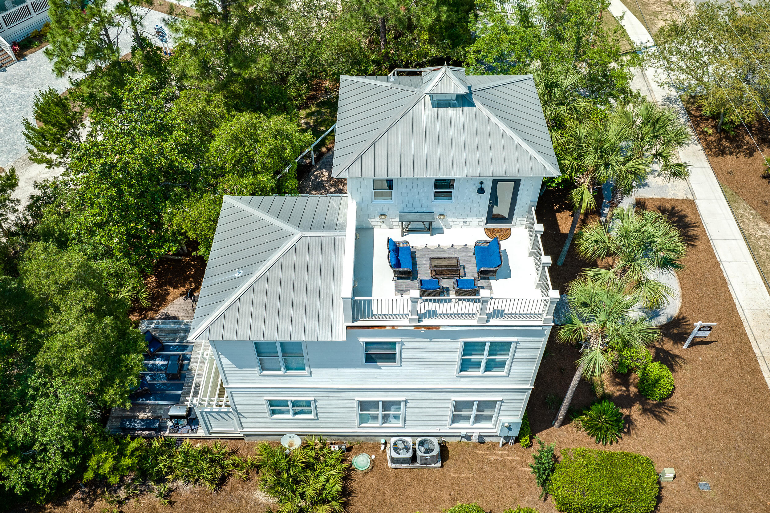 LAKEWOOD ESTATES - Residential