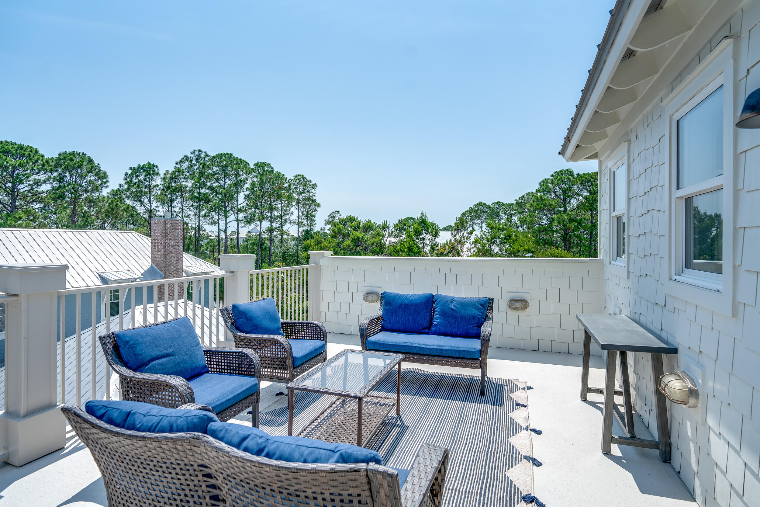 LAKEWOOD ESTATES - Residential
