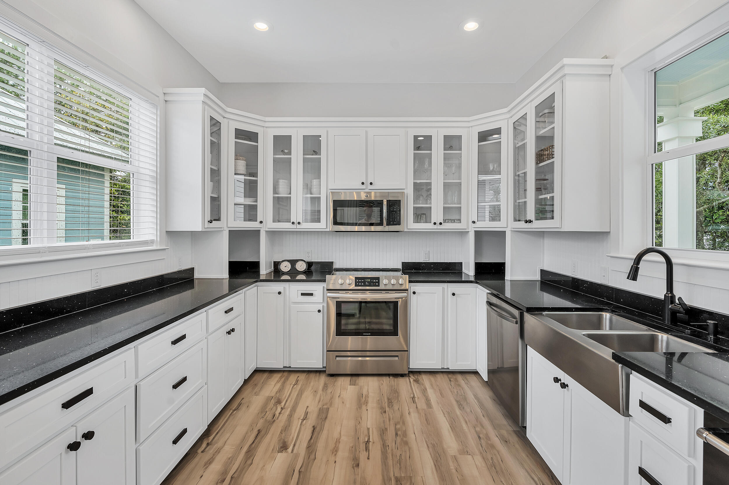 LAKEWOOD ESTATES - Residential