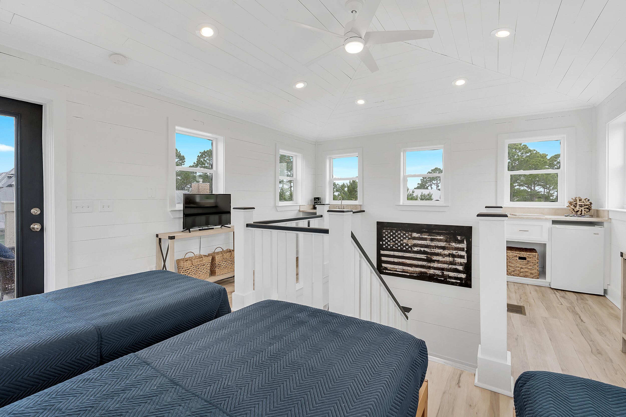 LAKEWOOD ESTATES - Residential