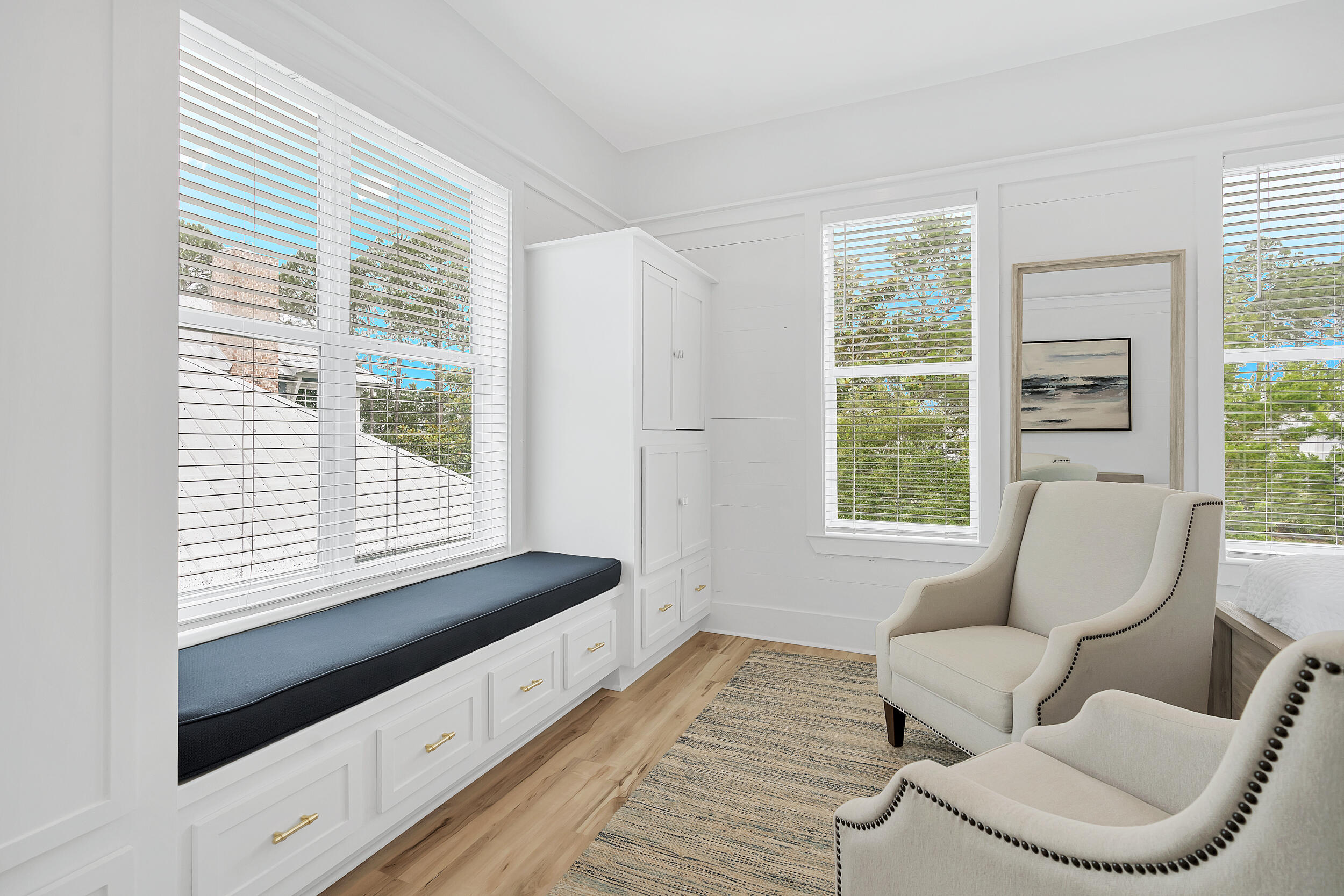 LAKEWOOD ESTATES - Residential