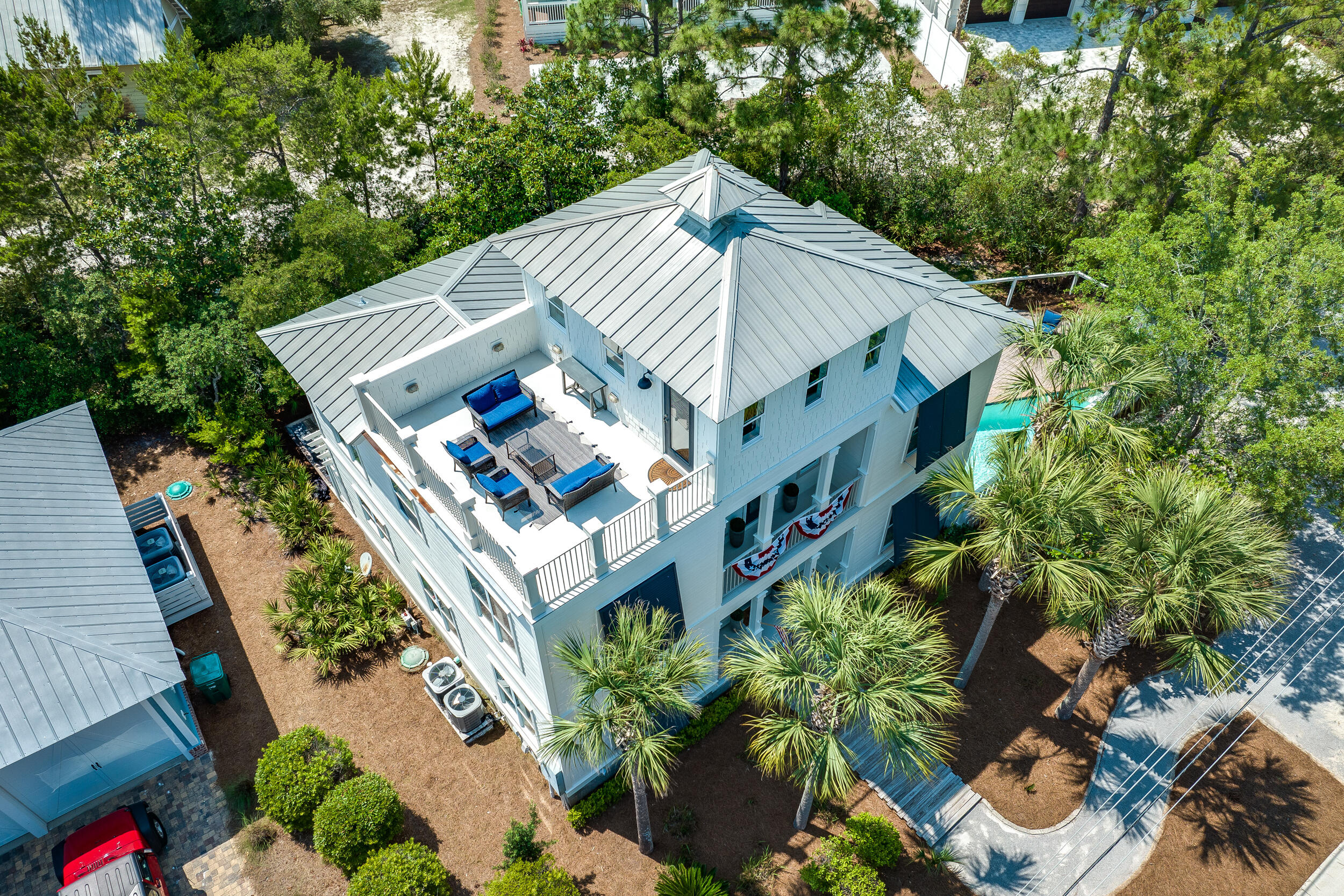 LAKEWOOD ESTATES - Residential