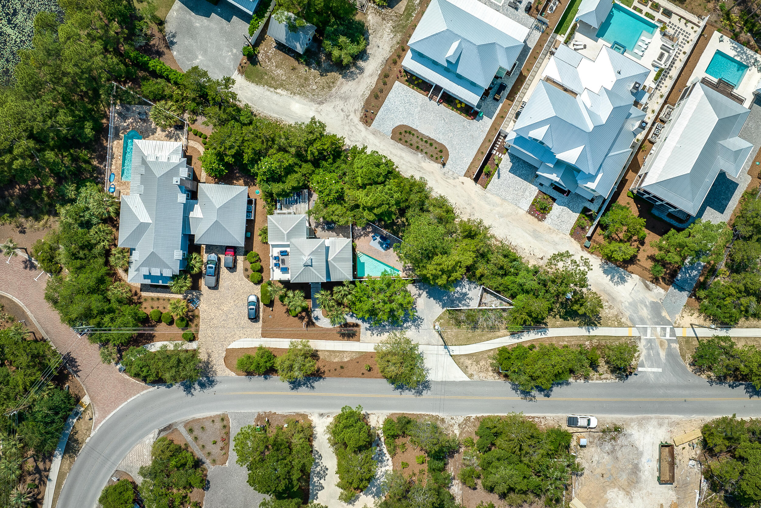 LAKEWOOD ESTATES - Residential