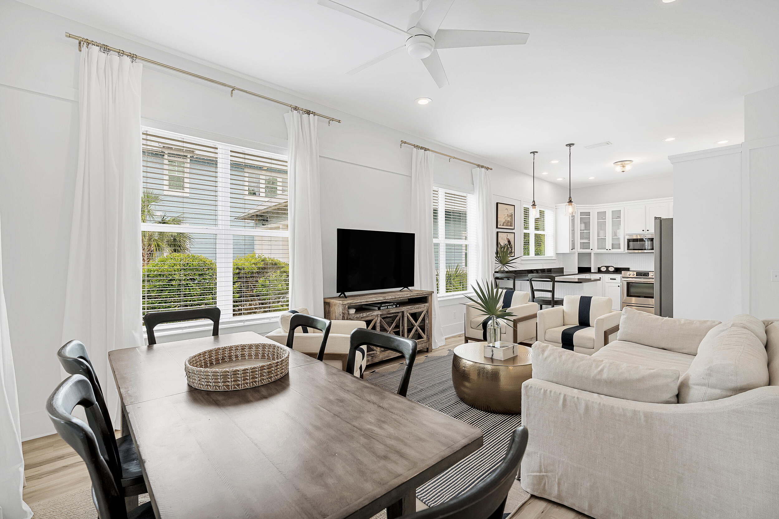 LAKEWOOD ESTATES - Residential