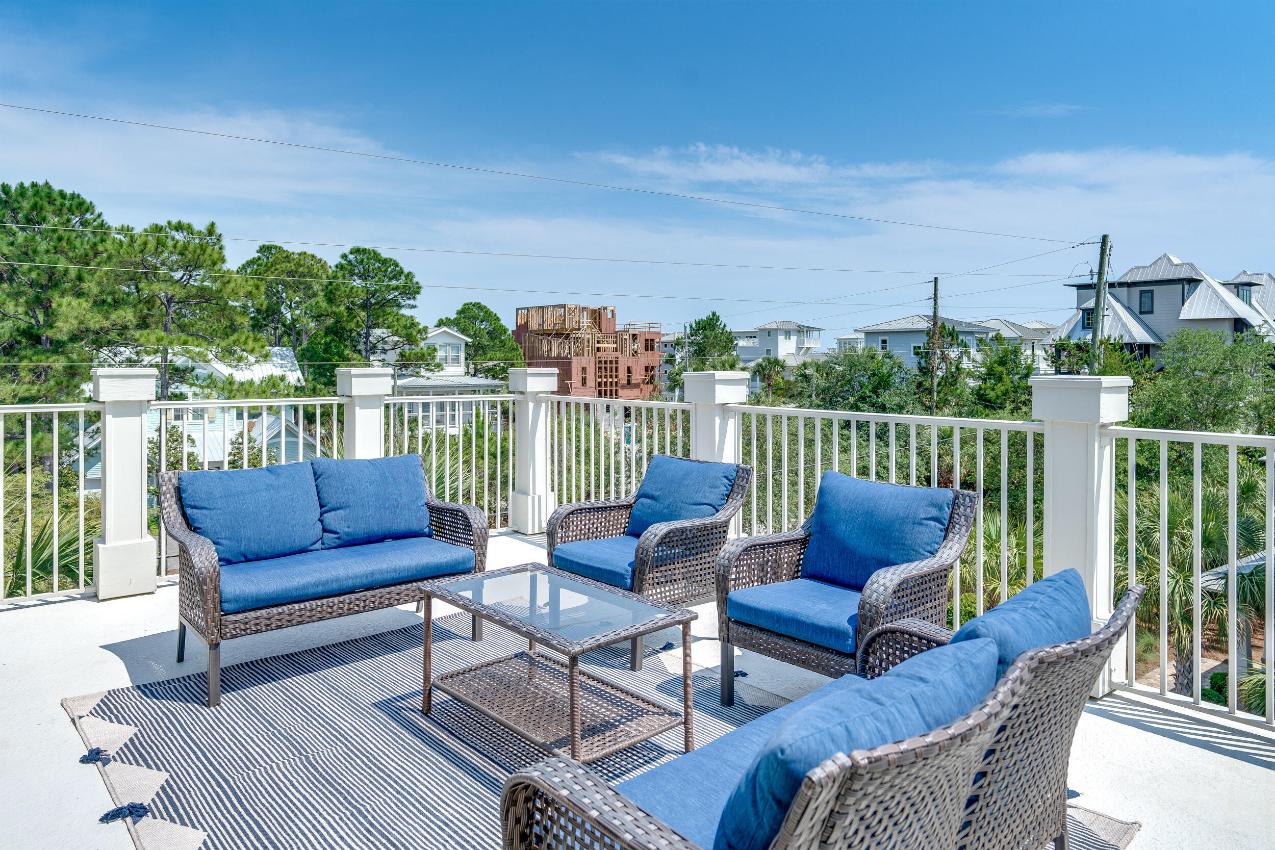 LAKEWOOD ESTATES - Residential