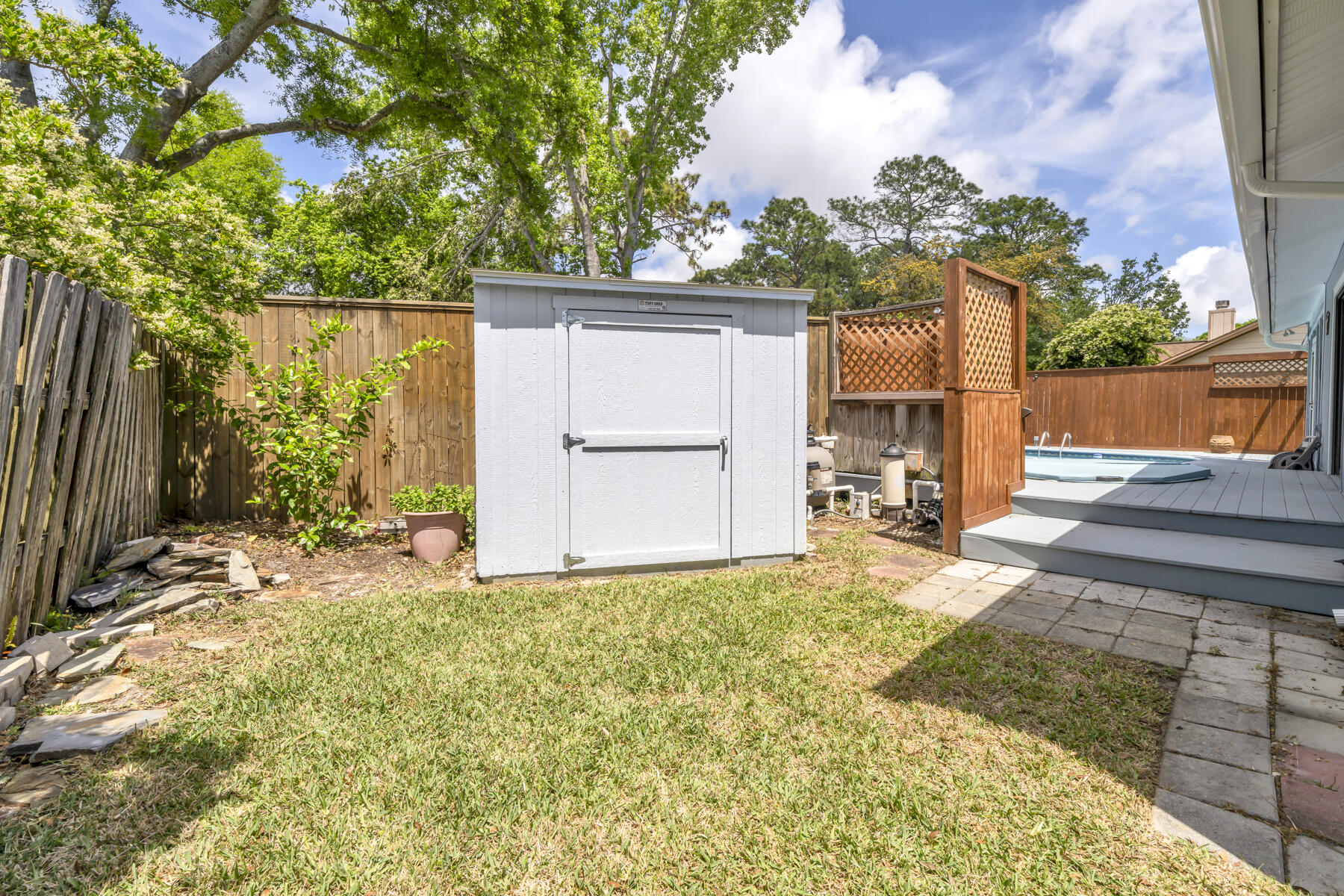 TANGLEWOOD S/D 2ND ADDN - Residential