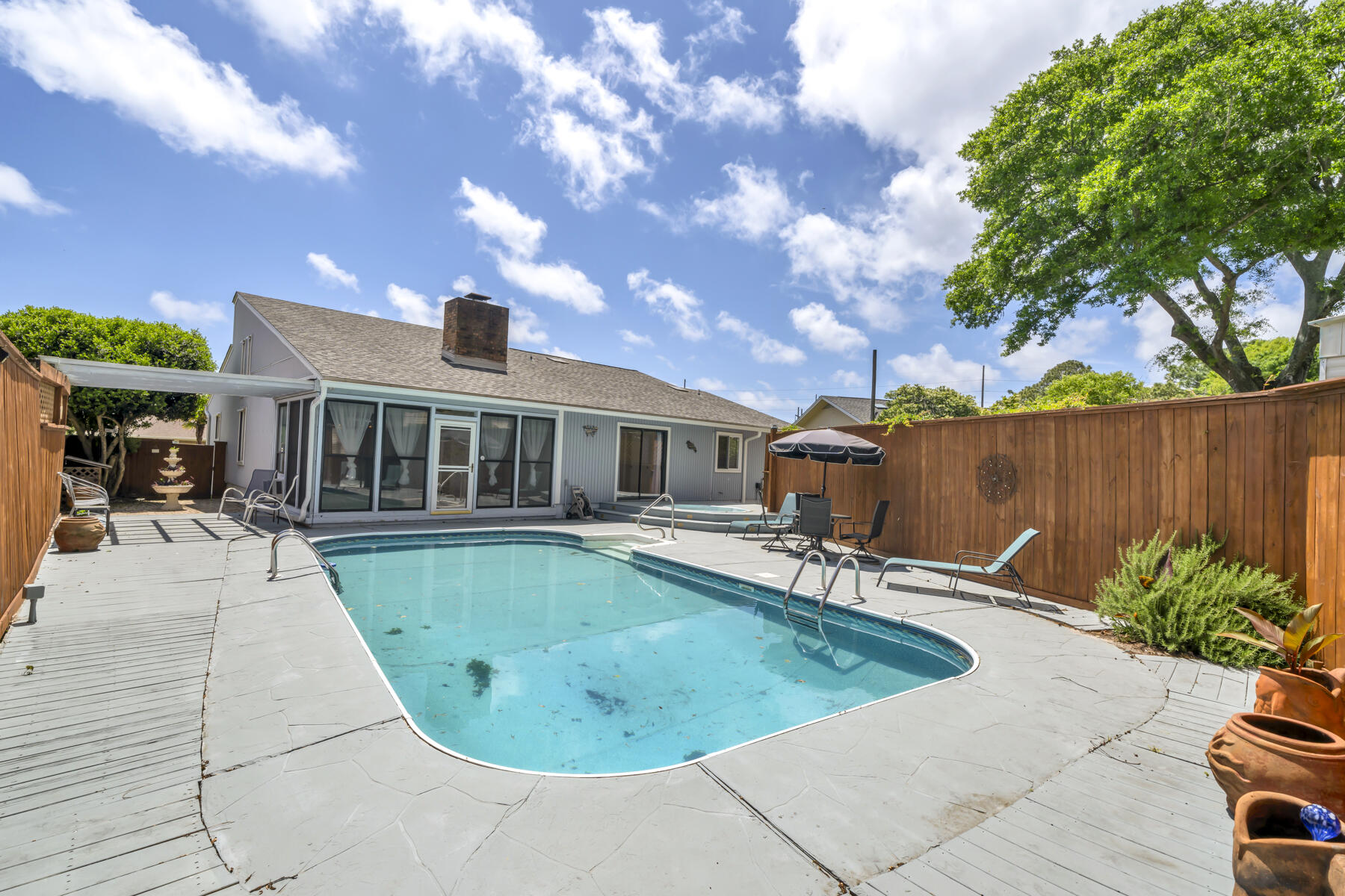 TANGLEWOOD S/D 2ND ADDN - Residential