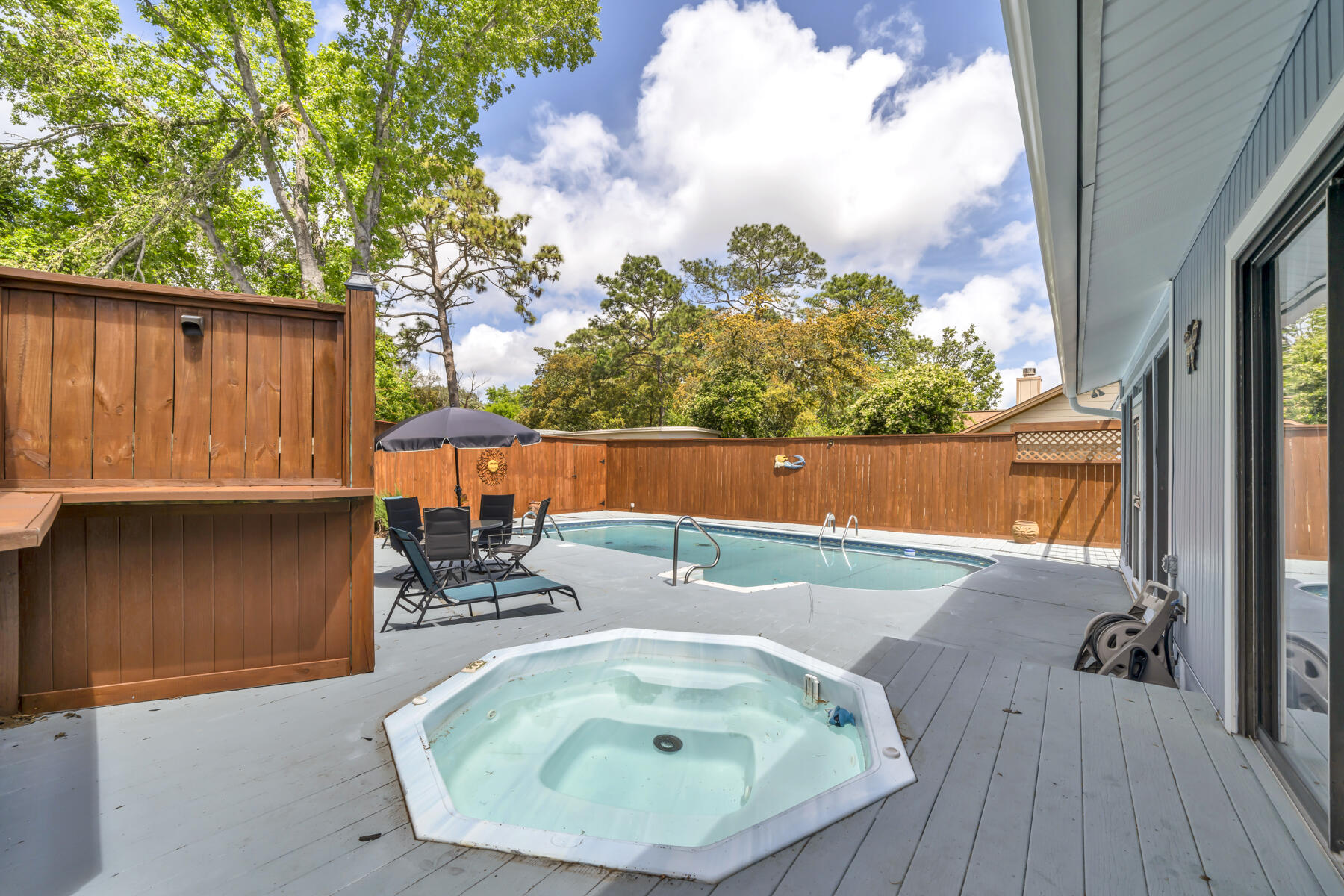 TANGLEWOOD S/D 2ND ADDN - Residential