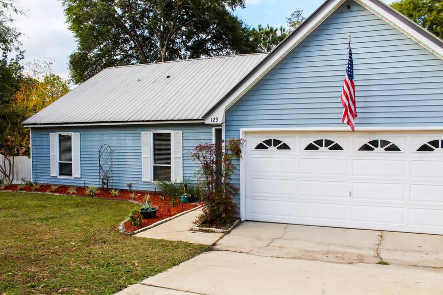 Well Maintained Lakefront 5 Bedroom/3 Bath home South of I-10 in the convenient neighborhood of Beaver Creek. The home features laminate flooring with neutral colored paint, and upgraded crown molding throughout many rooms of the home. The inviting and spacious family room features a gas fireplace, 3 Lite Patio door with tranquil views of the lake, and cathedral ceilings. The large kitchen features light colored wood cabinets and new SAMSUNG stainless steel appliances including a gas stove. The spacious Master Suite features crown molding, large walk in closet, dual vanities, and beautiful views to the lake. The two additional bedrooms downstairs are ample sized with nice sized closets. The upstairs features a large loft area overlooking the family room with large bedrooms on either