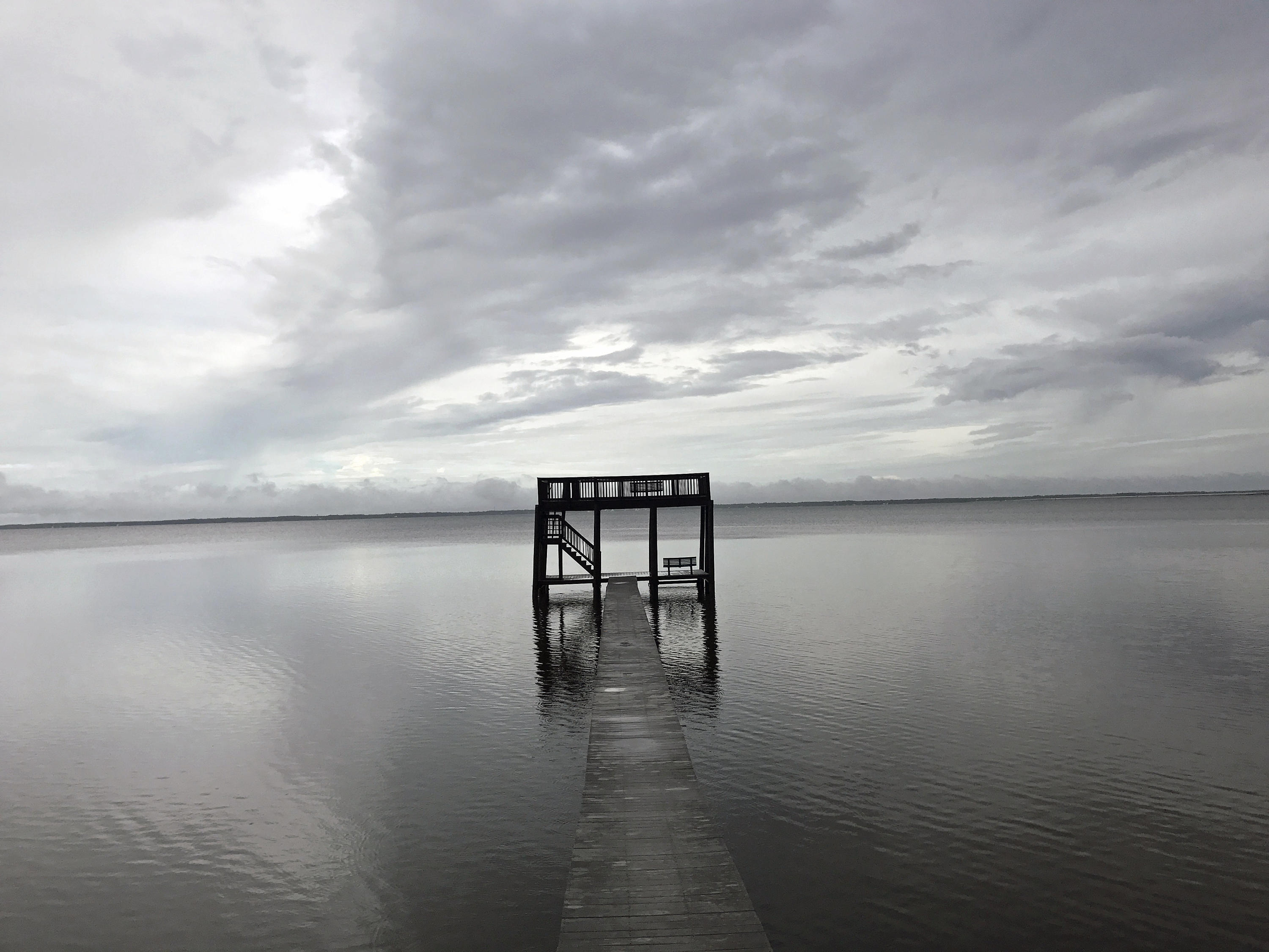 SECLUSION BAY - Land