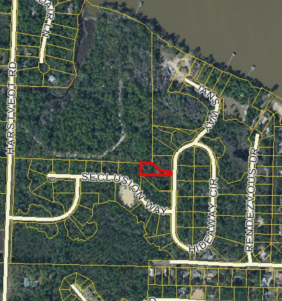 SECLUSION BAY - Land